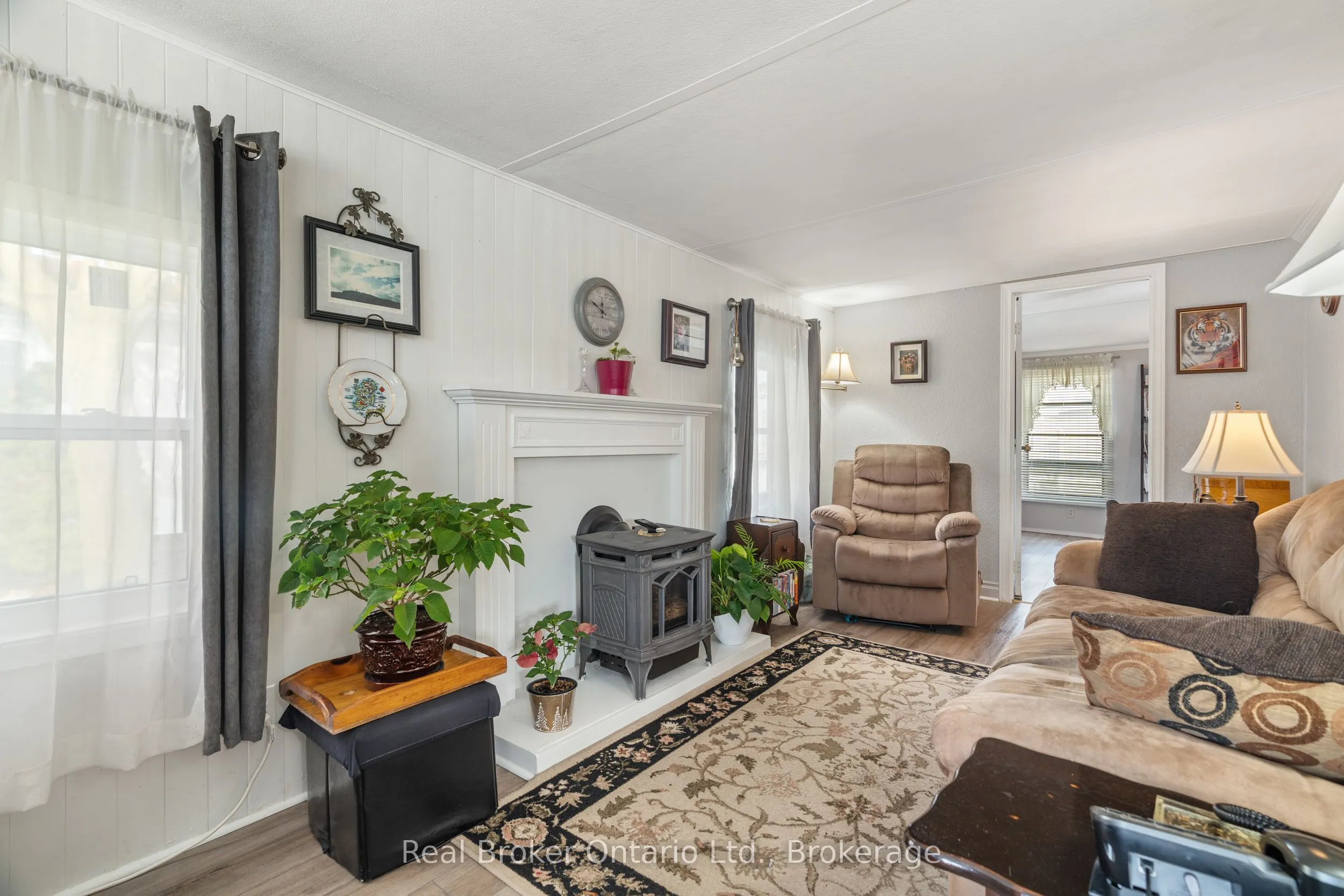 524 POPLAR Place