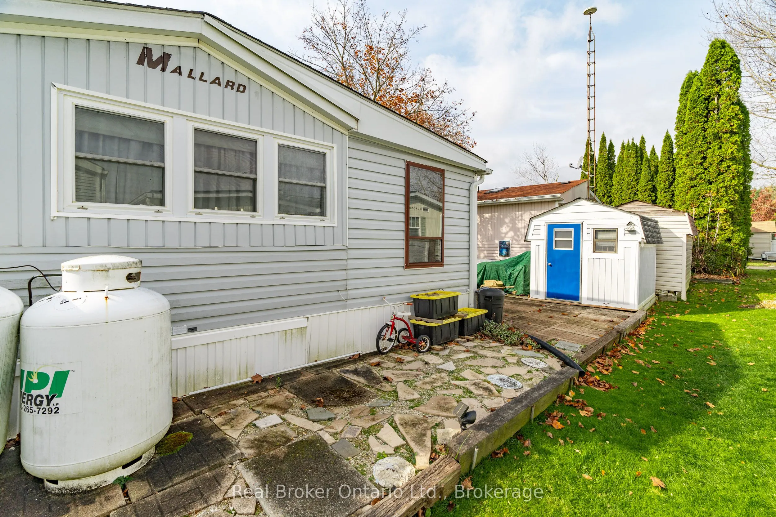 524 POPLAR Place