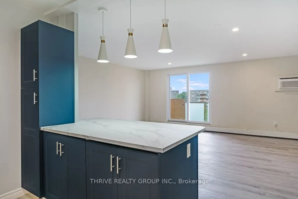 563 Mornington Avenue, #610