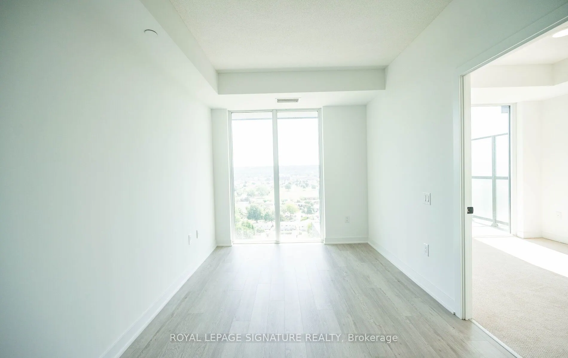 2782 Barton Street E, #1419