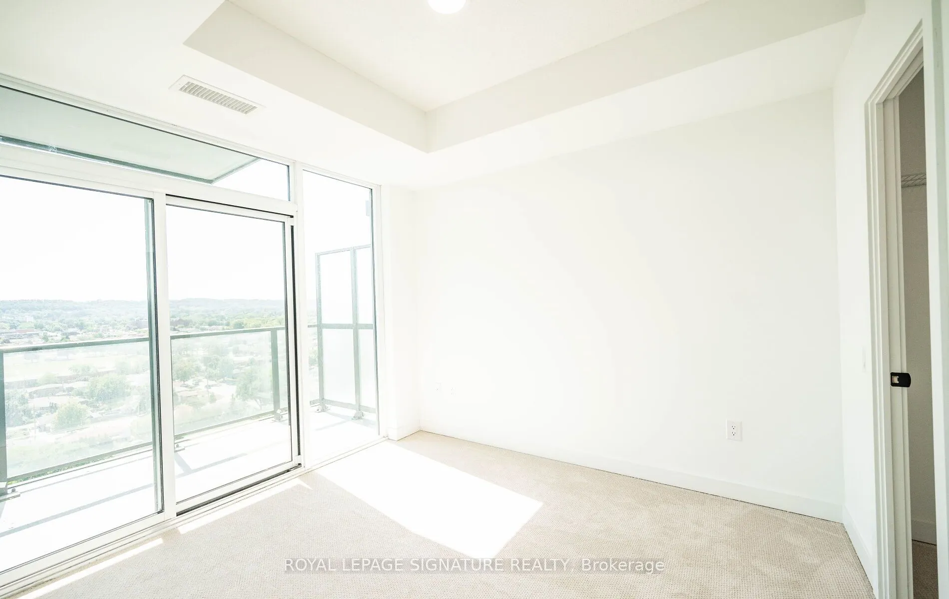 2782 Barton Street E, #1419