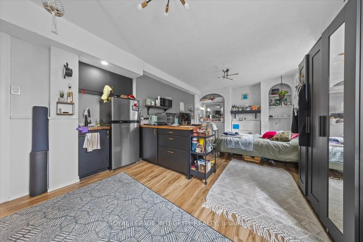 301 Zephyr Avenue