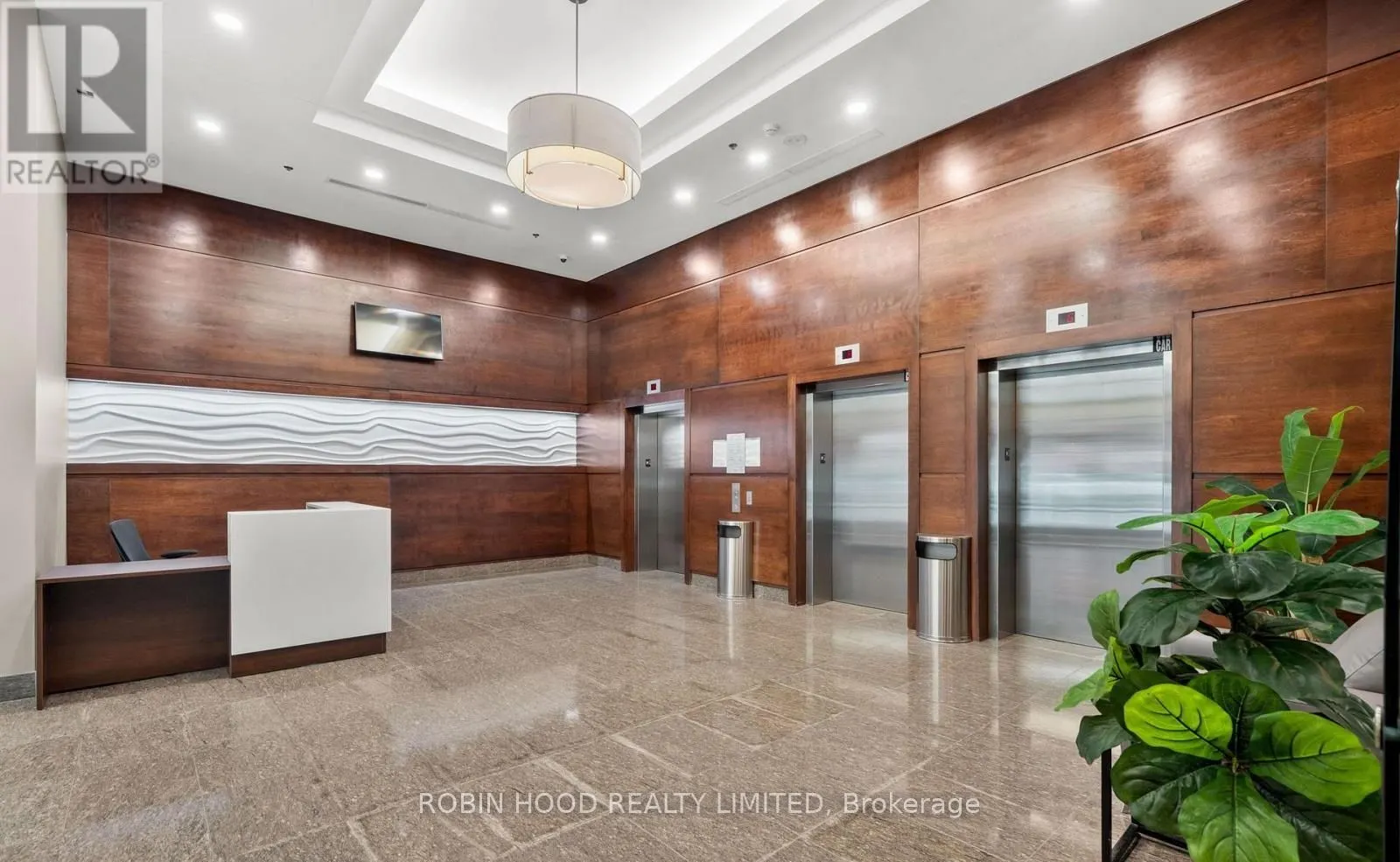 238 Besserer Street, #606