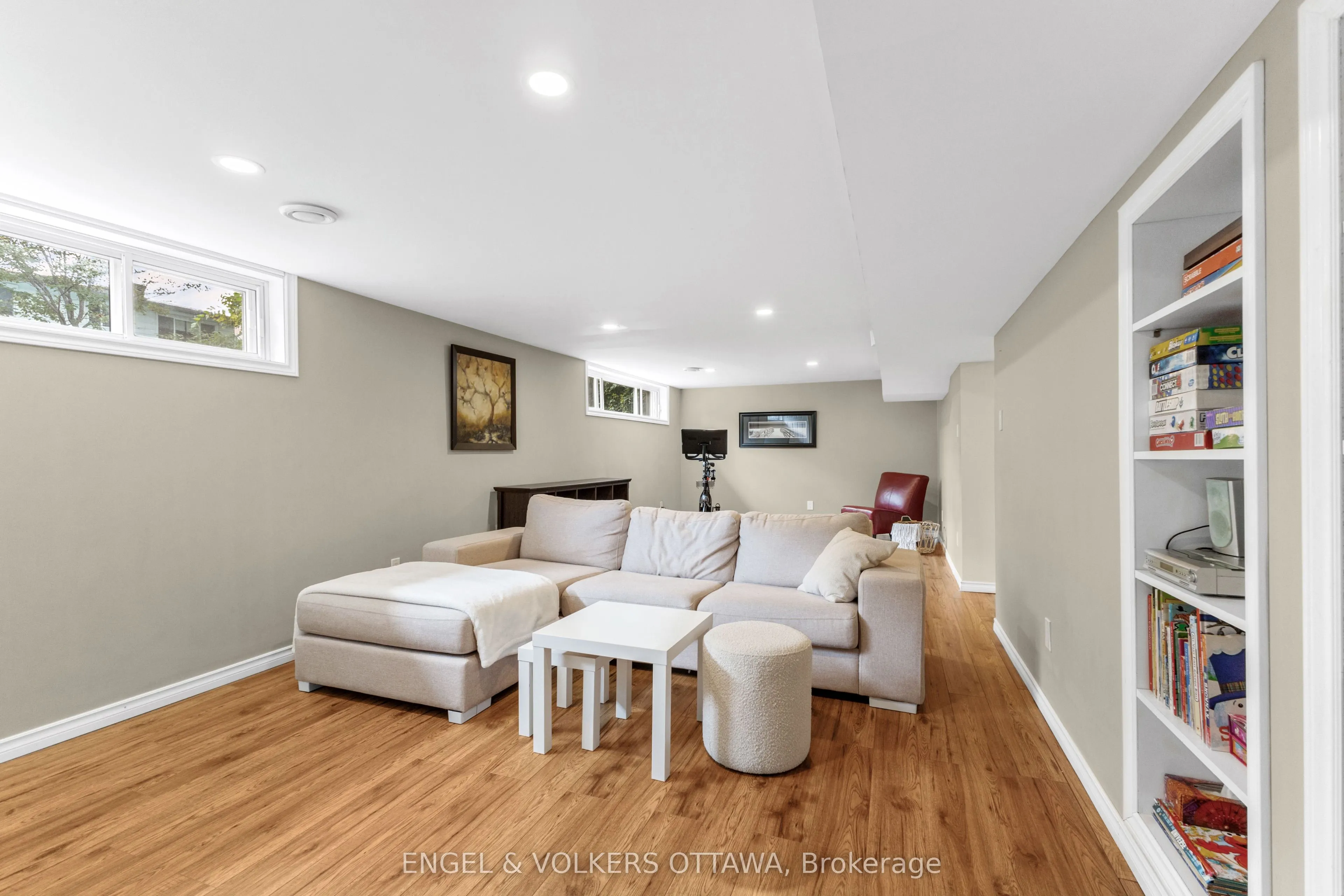 97 Queensline Drive