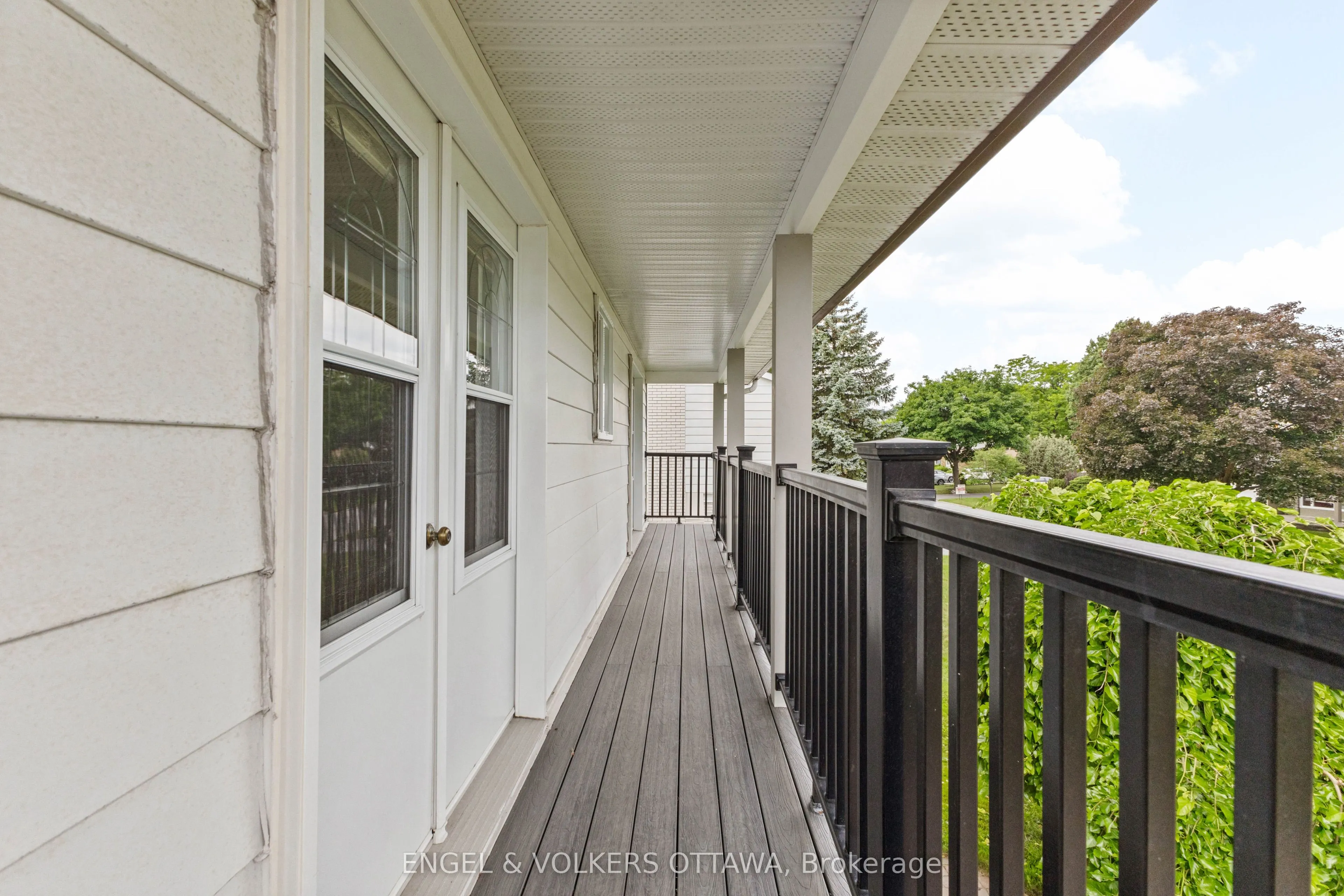 97 Queensline Drive