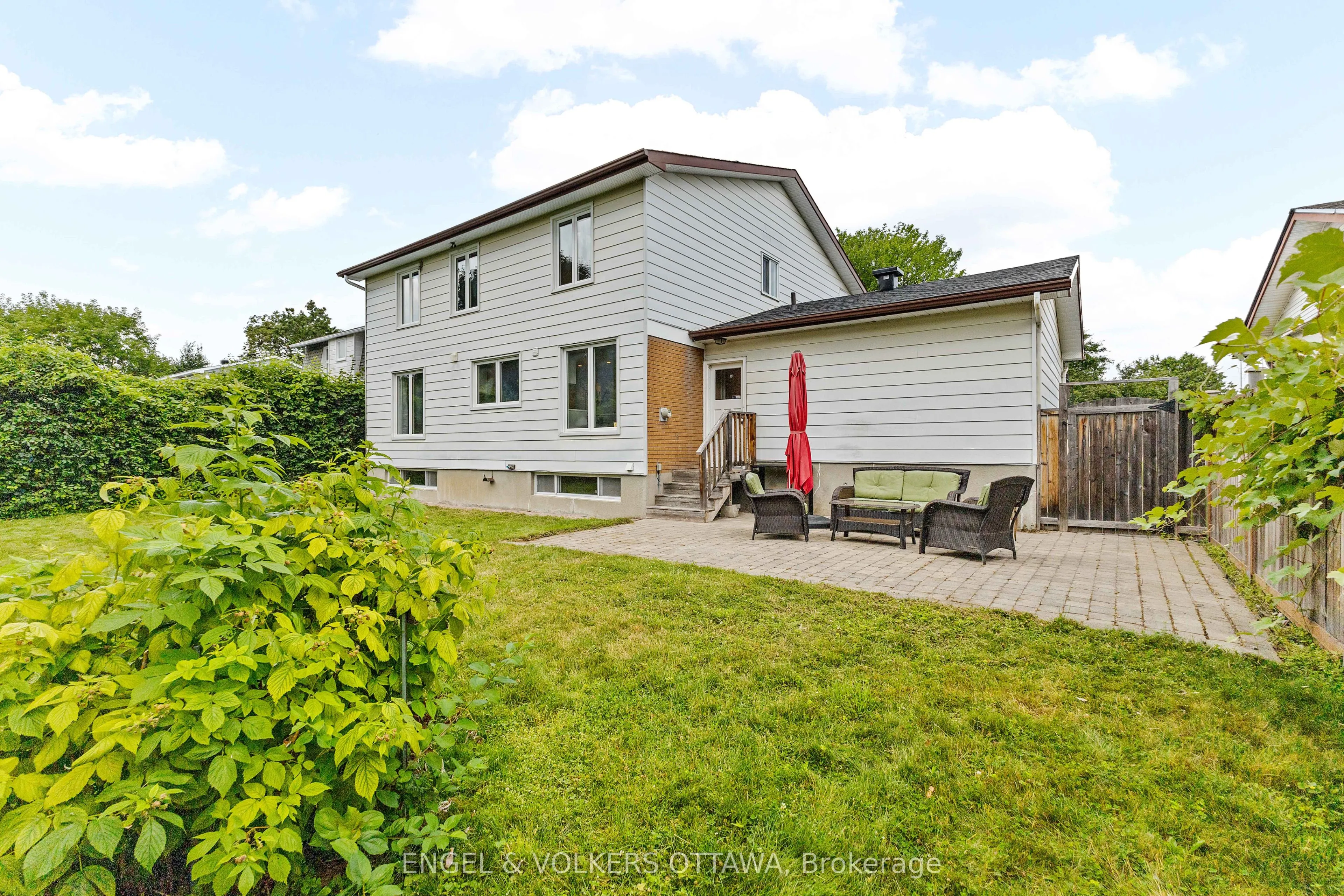 97 Queensline Drive