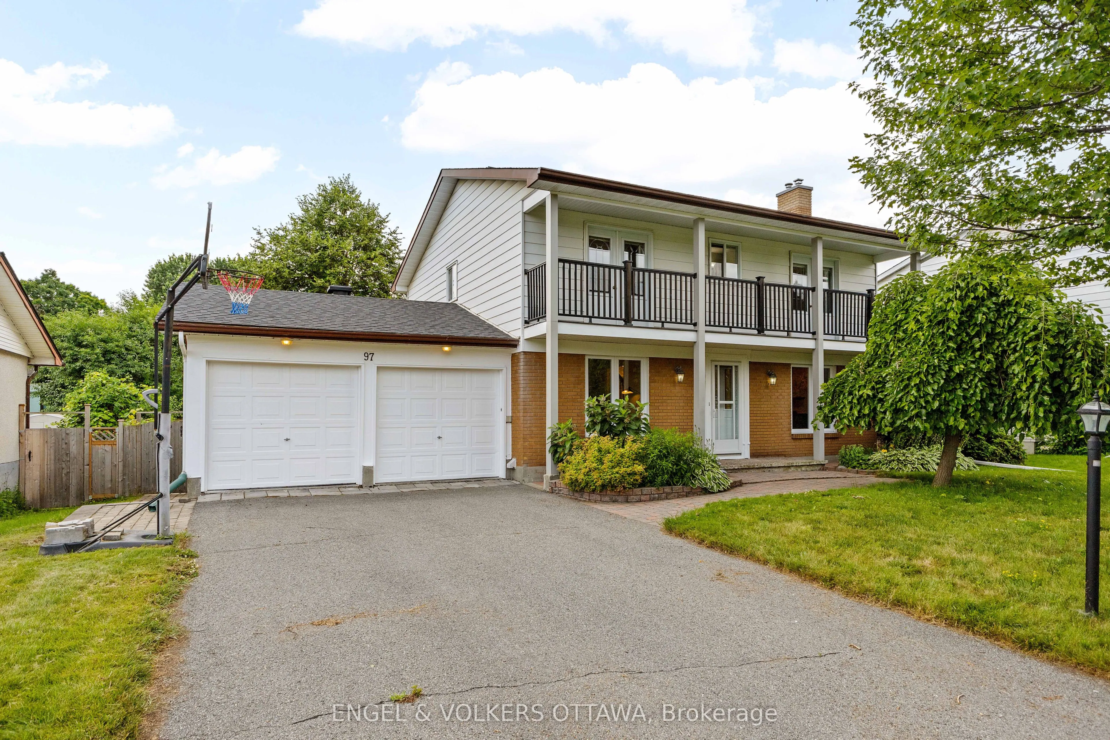 97 Queensline Drive