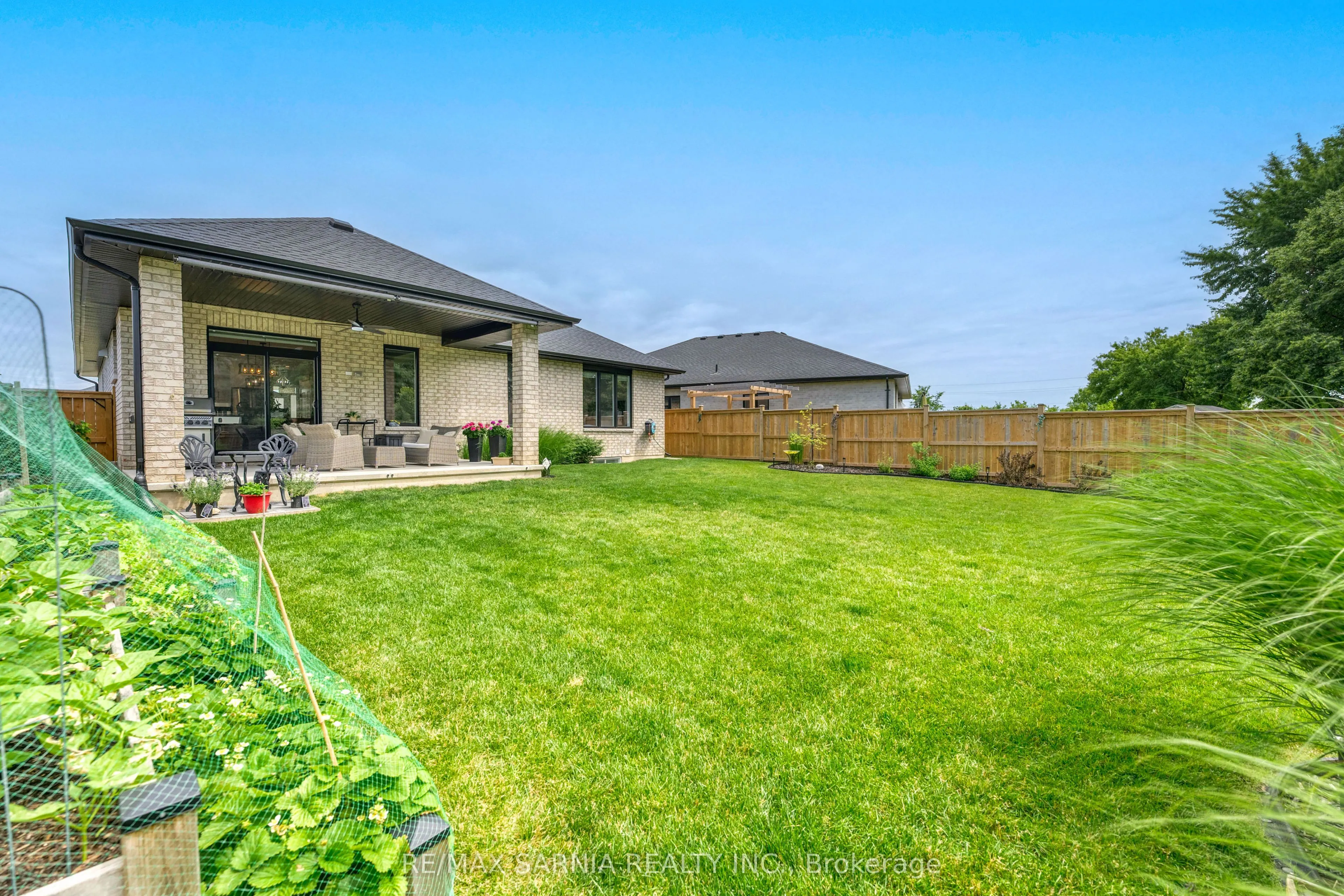 393 Bayhill Drive