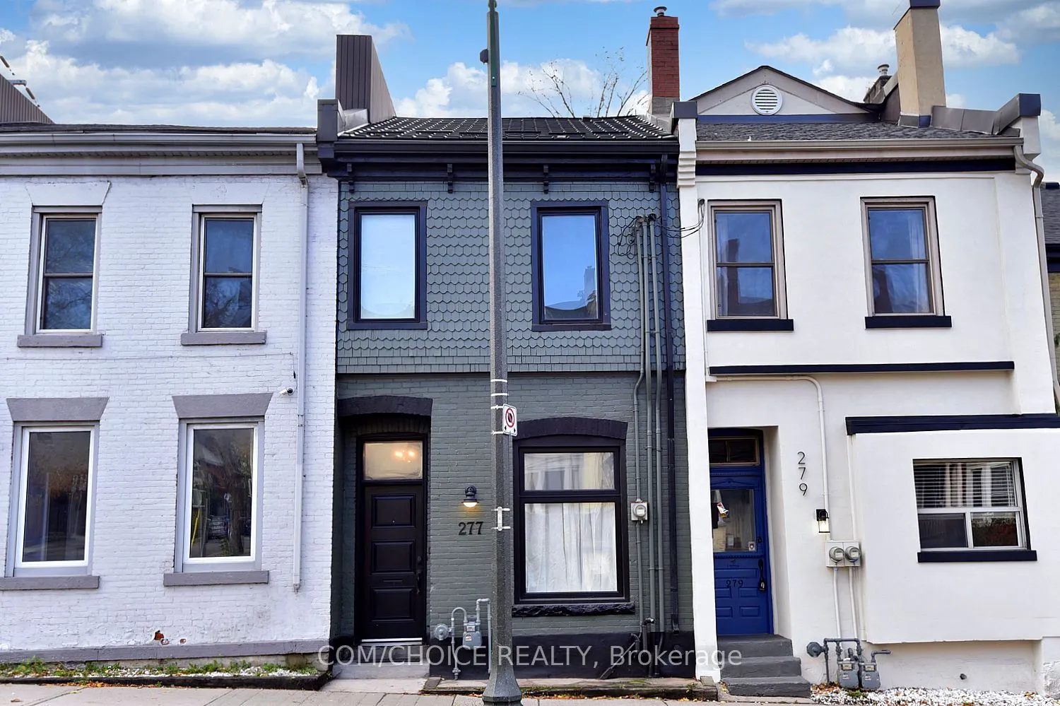 277 Main Street W
