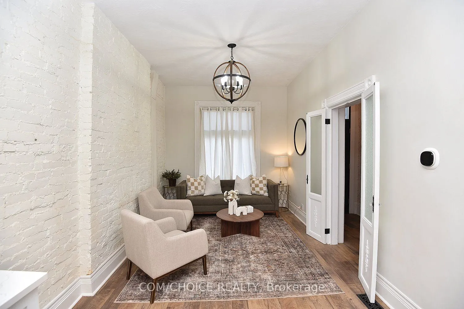 277 Main Street W