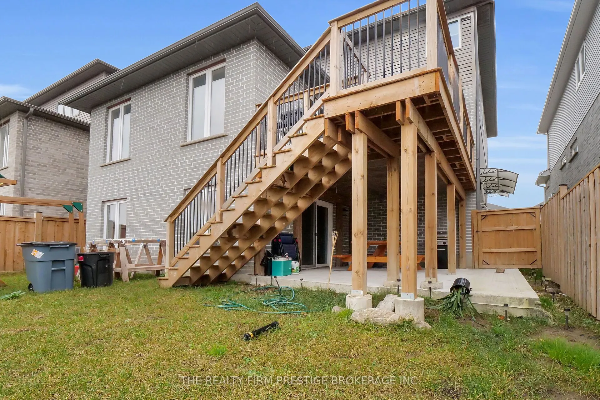 2528 Holbrook - Lower Drive