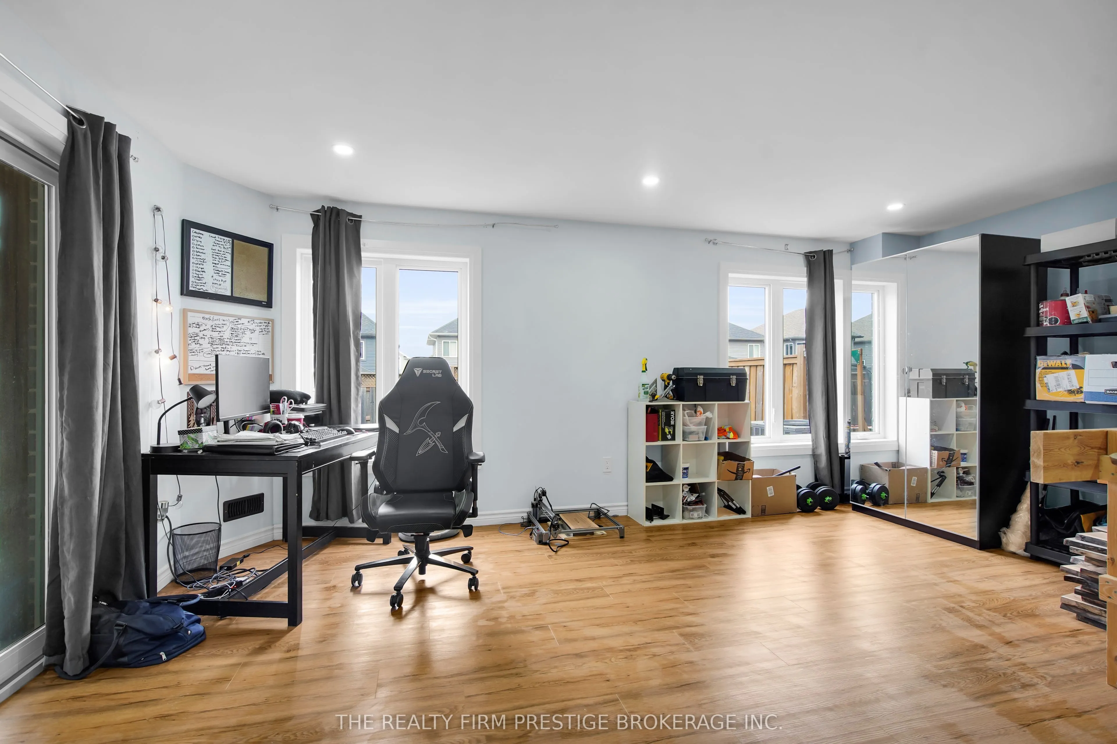 2528 Holbrook - Lower Drive