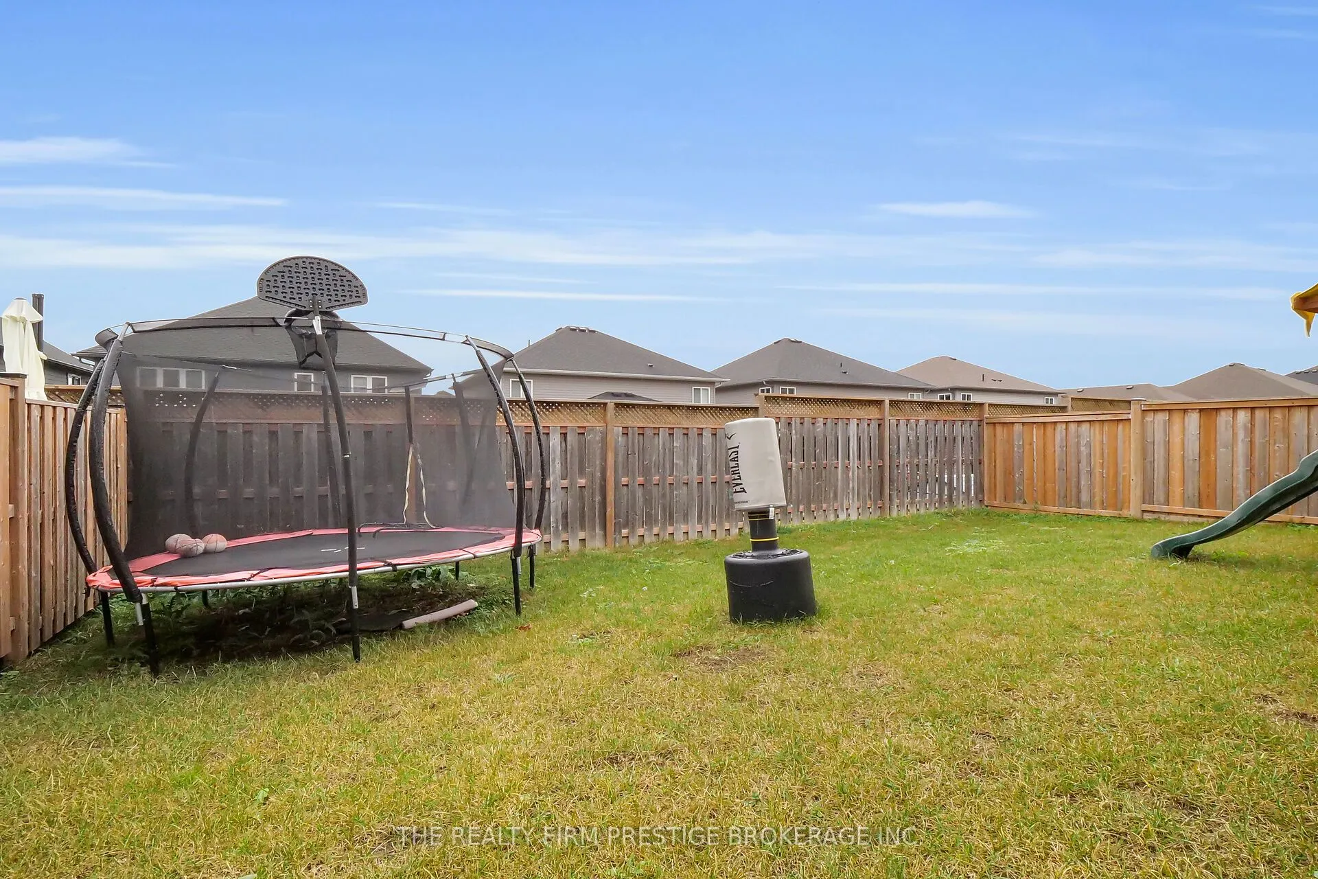 2528 Holbrook - Lower Drive