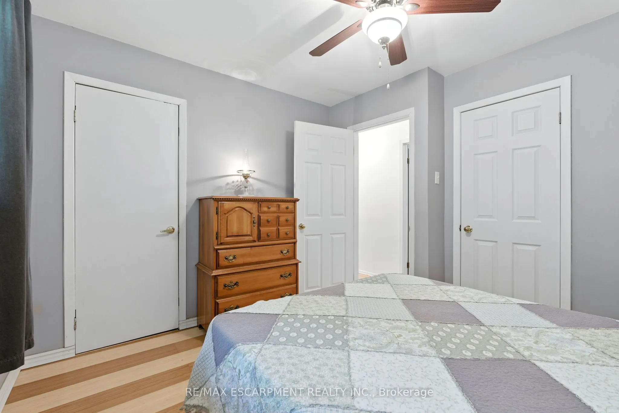 279 Main Street N