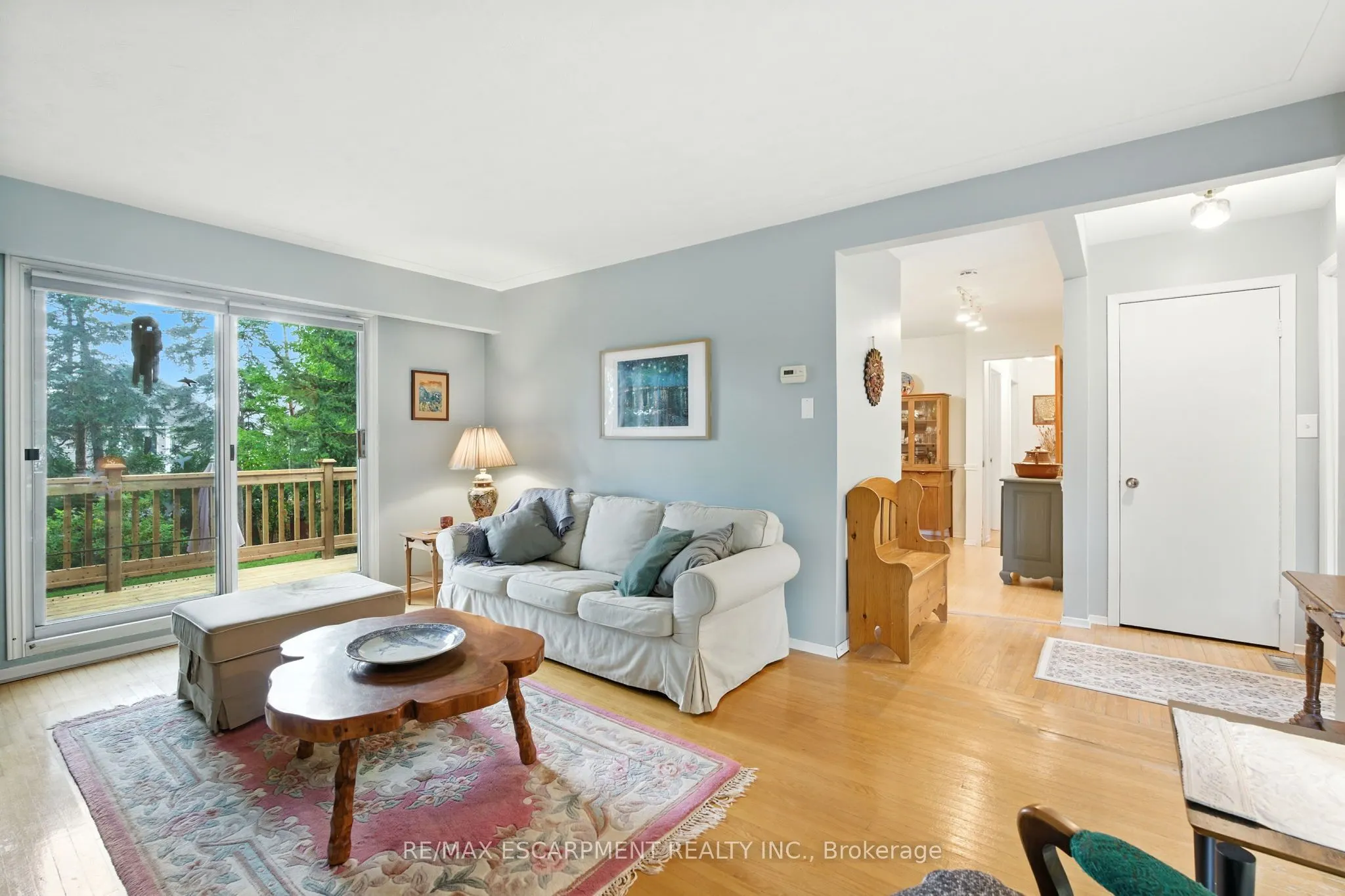 279 Main Street N