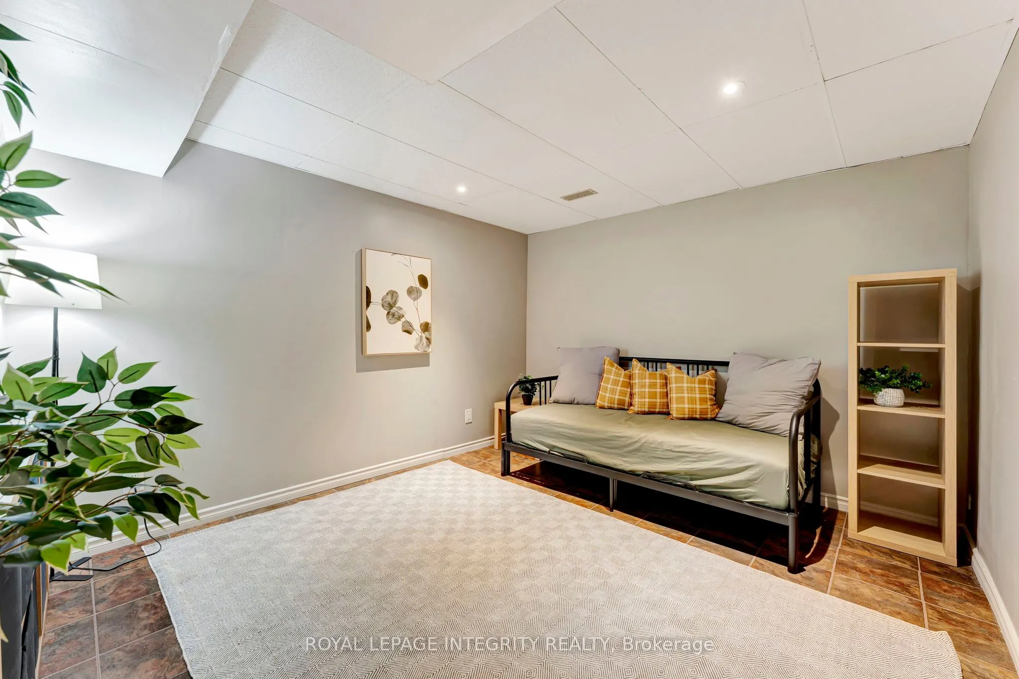 66 Tarquin Crescent