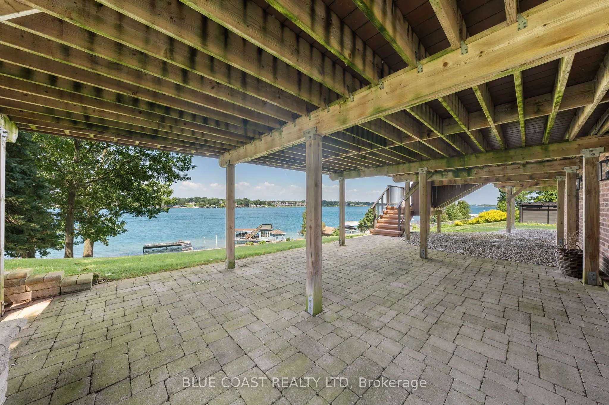 1031 St Clair Parkway
