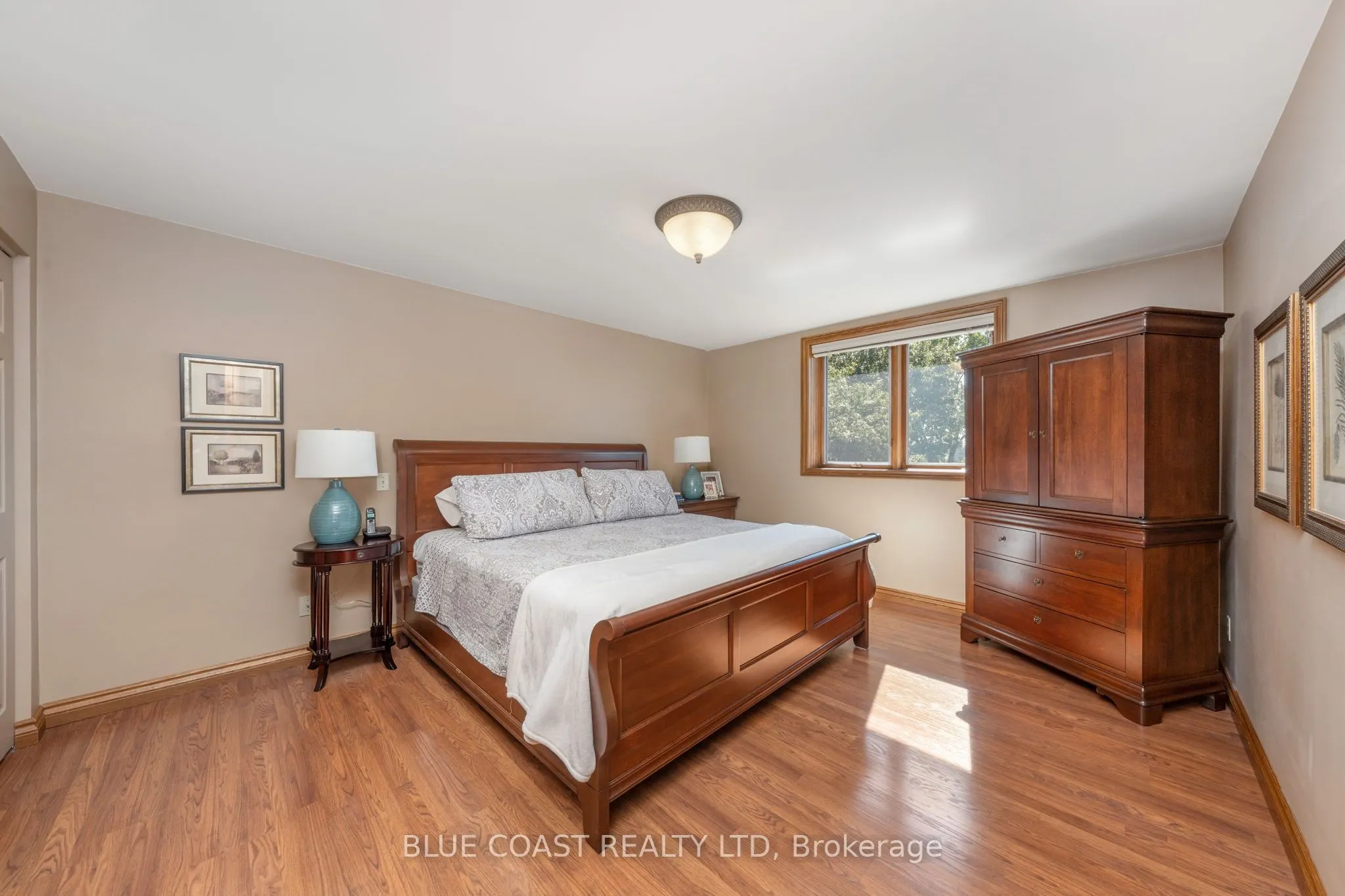 1031 St Clair Parkway