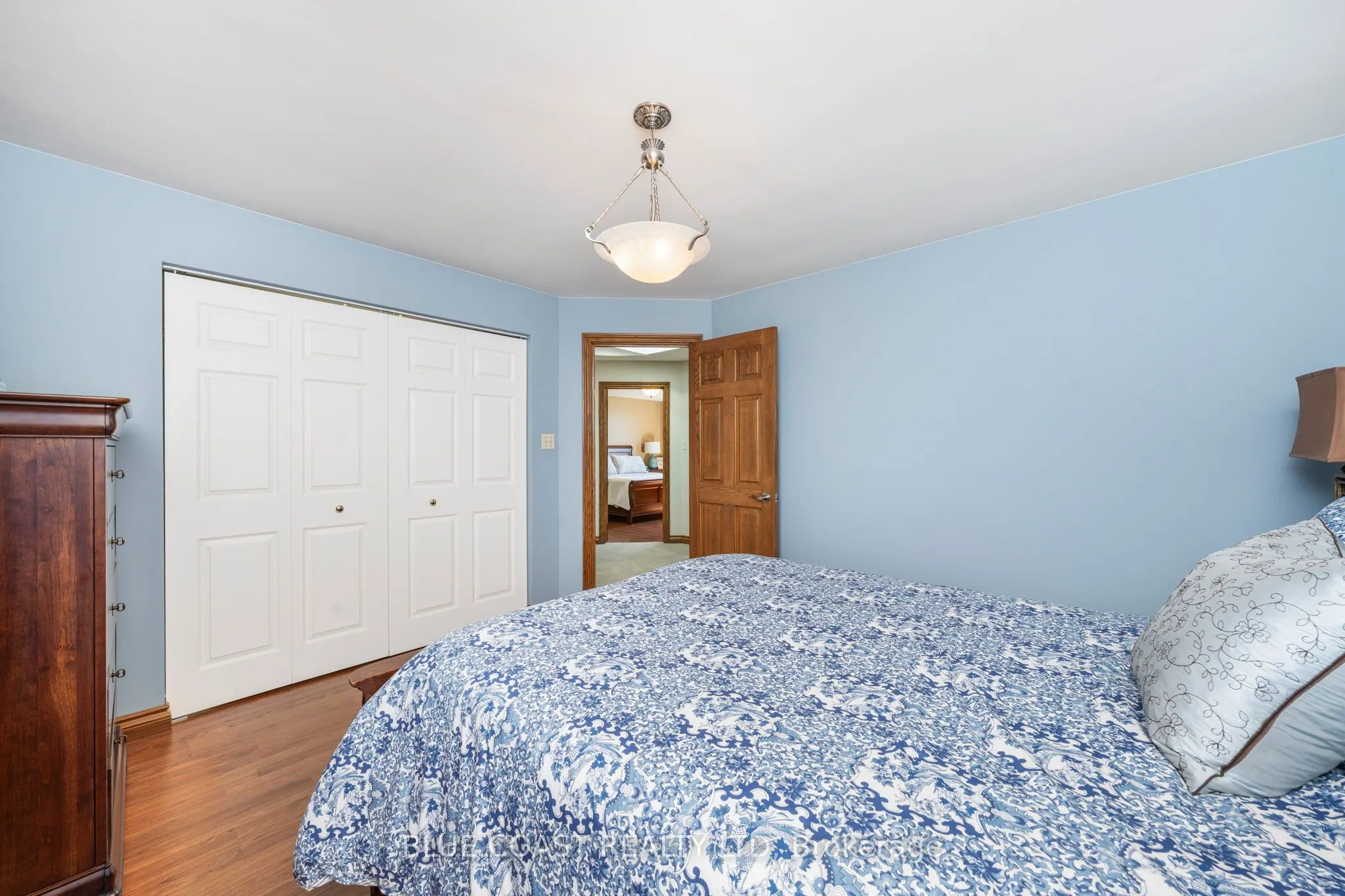 1031 St Clair Parkway