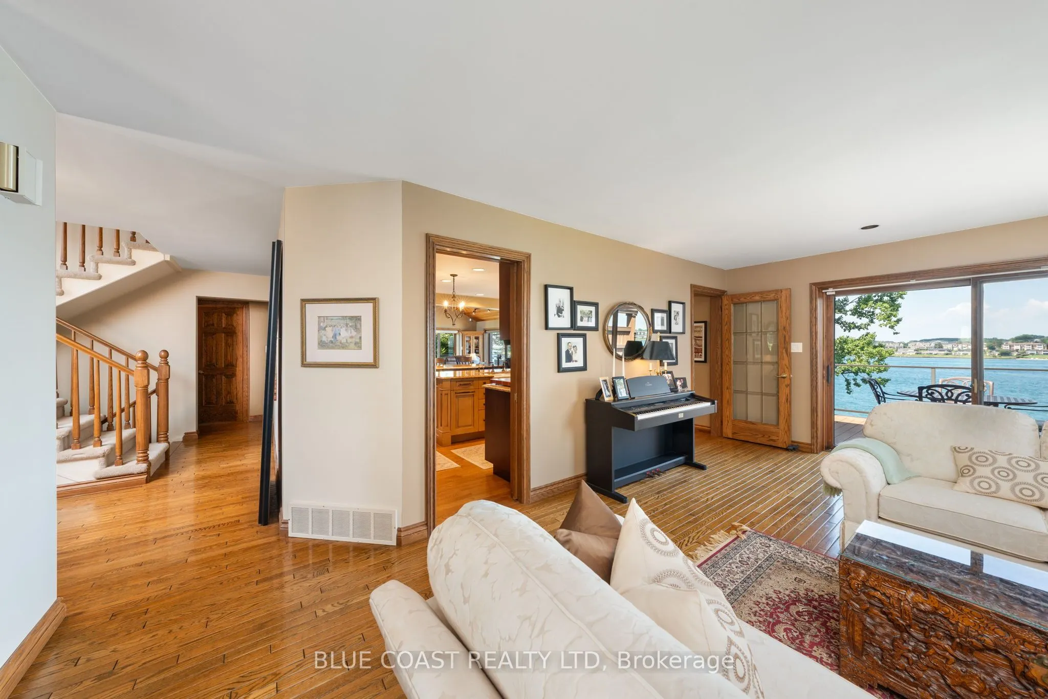 1031 St Clair Parkway