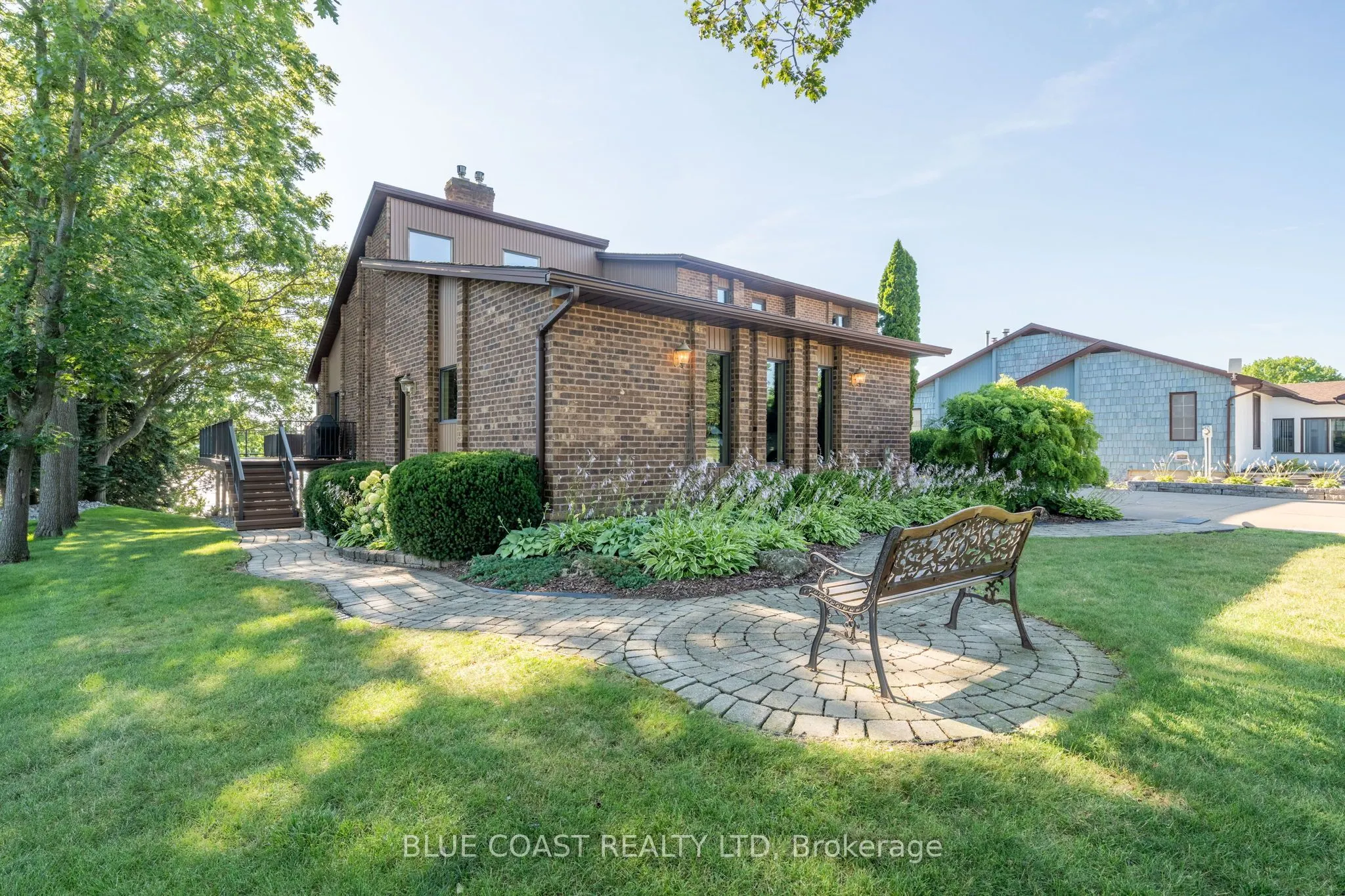 1031 St Clair Parkway