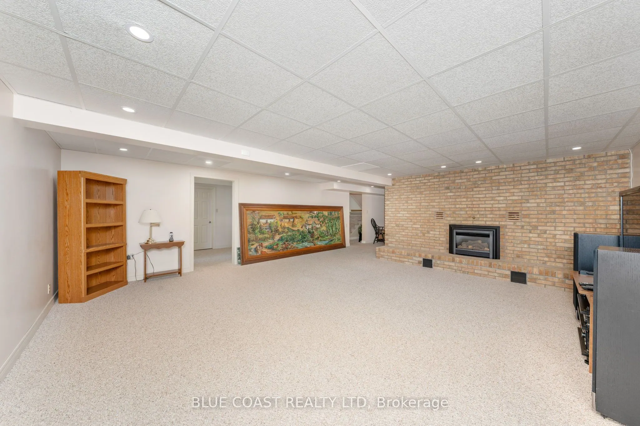 1031 St Clair Parkway