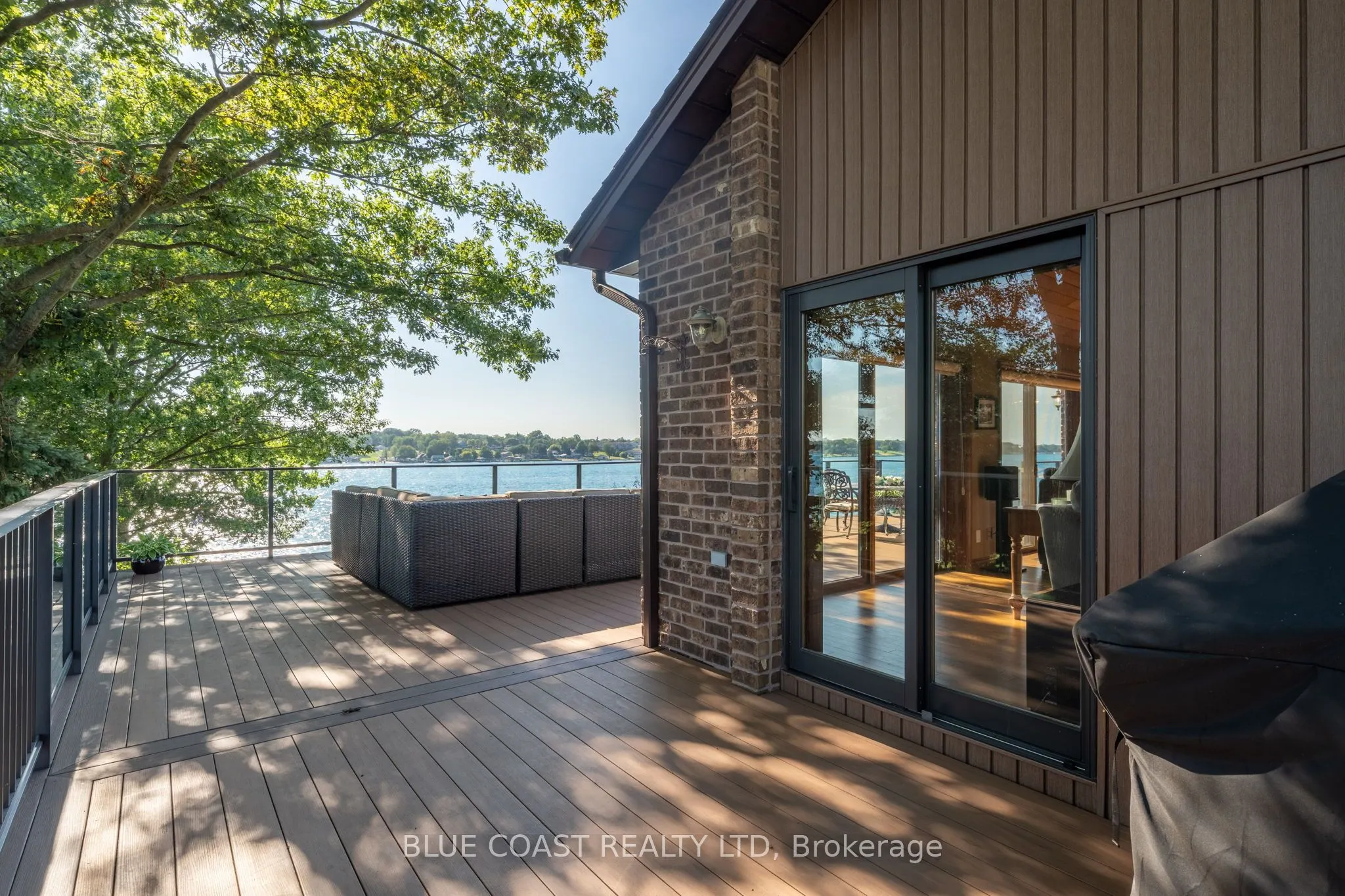 1031 St Clair Parkway