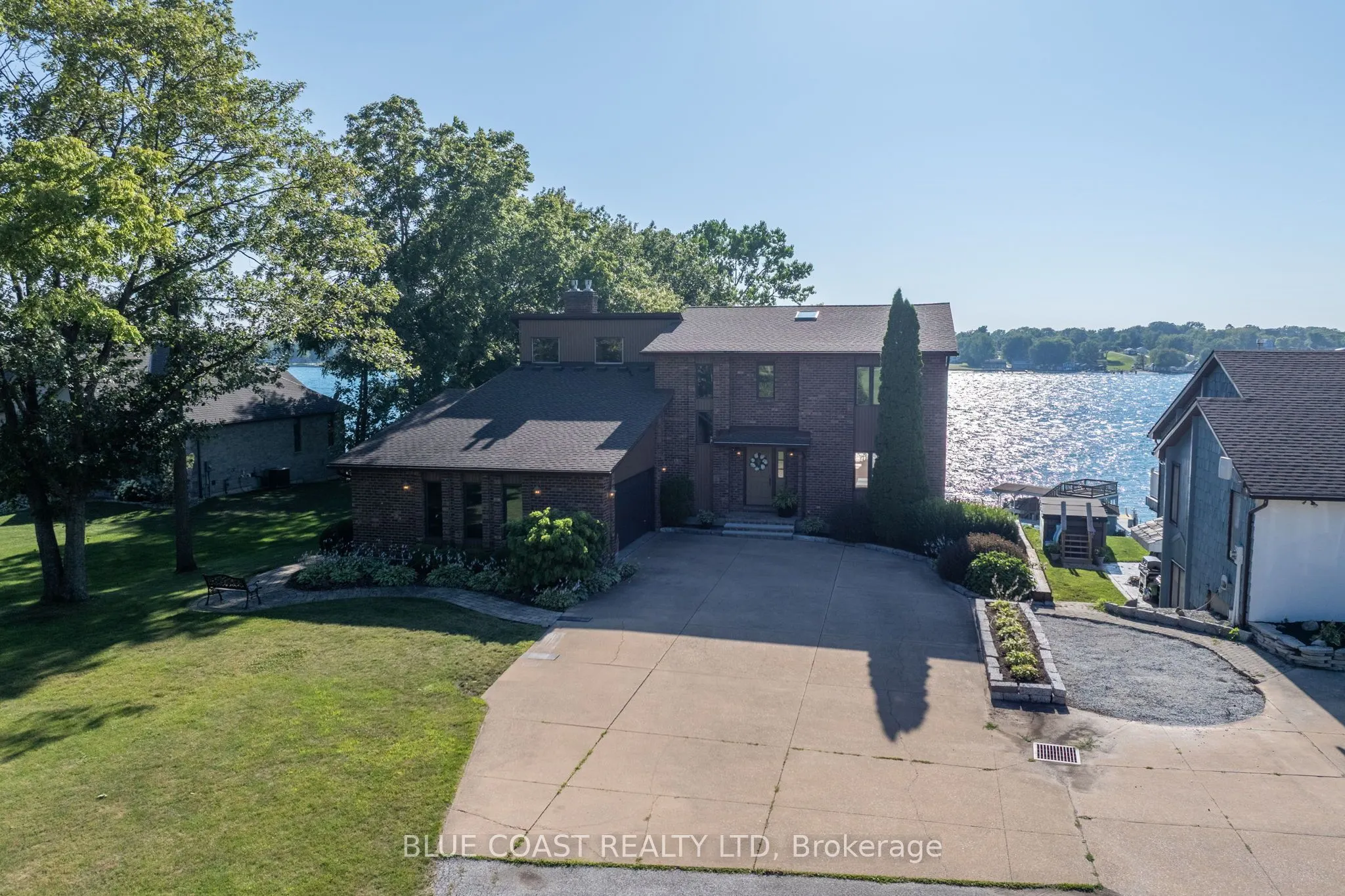1031 St Clair Parkway