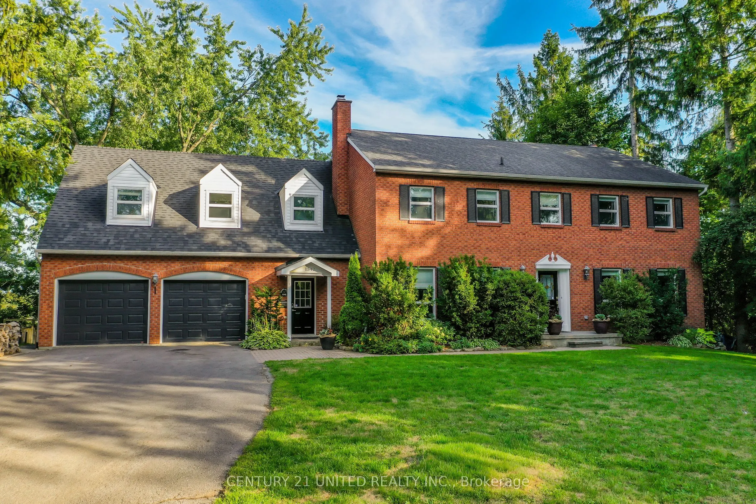 1542 Champlain Drive
