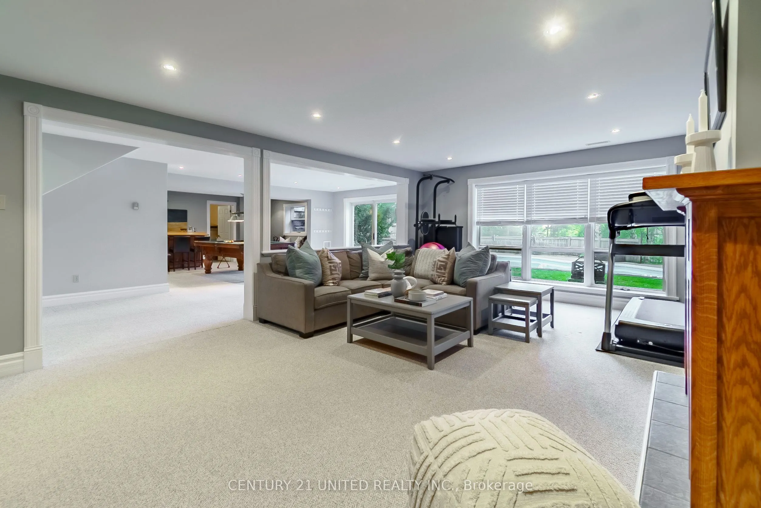 1542 Champlain Drive