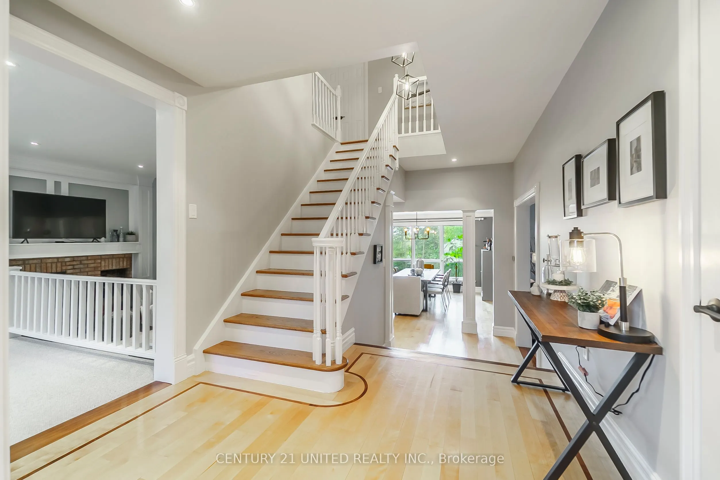 1542 Champlain Drive