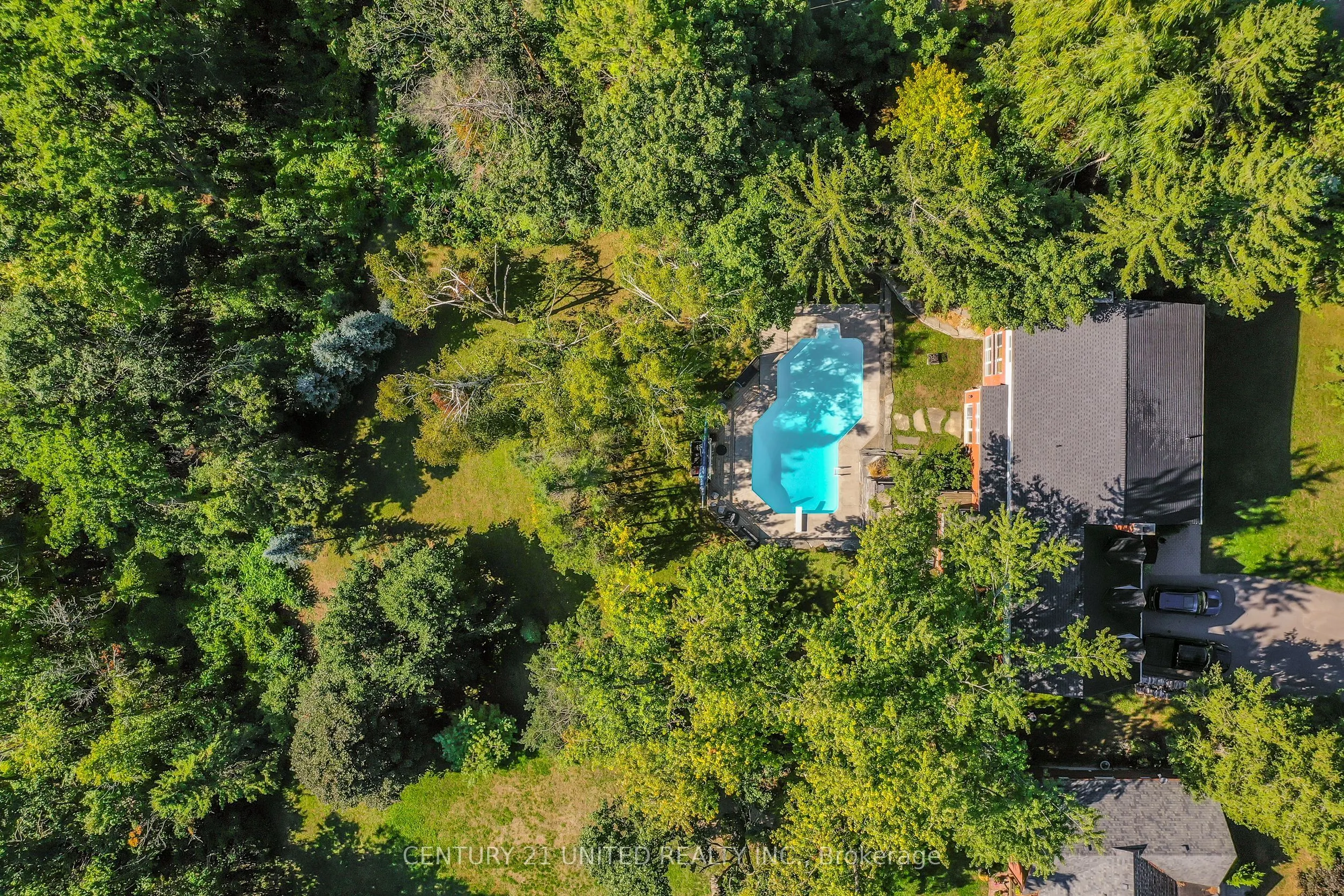 1542 Champlain Drive