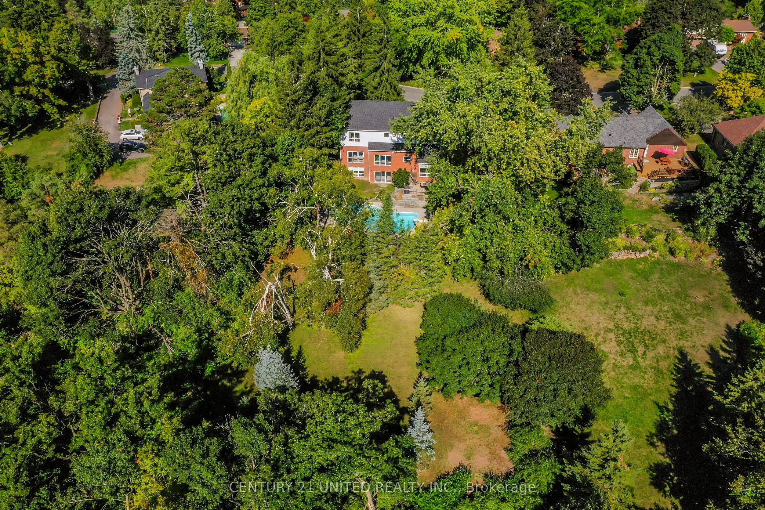 1542 Champlain Drive