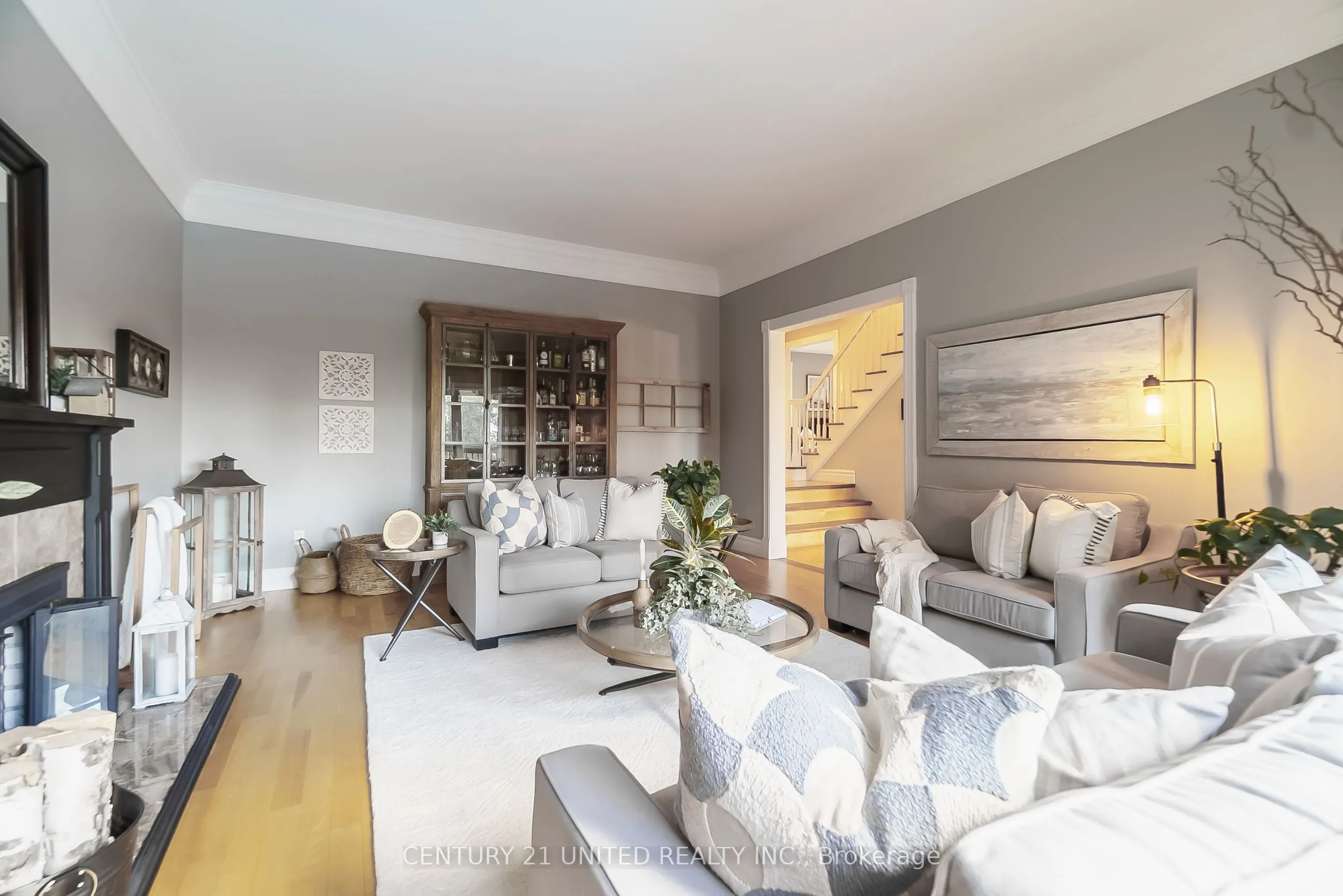 1542 Champlain Drive
