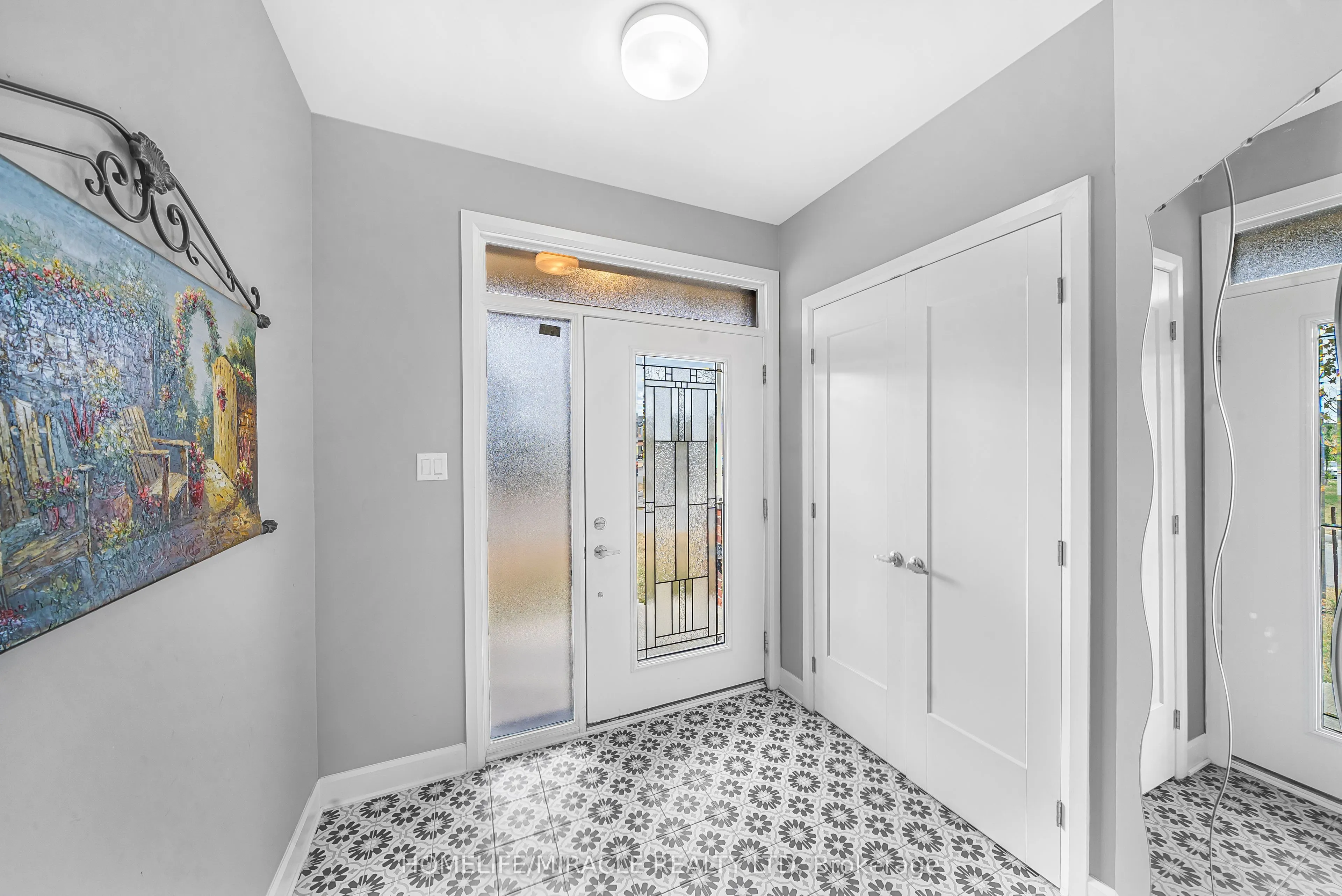 896 Sendero Way
