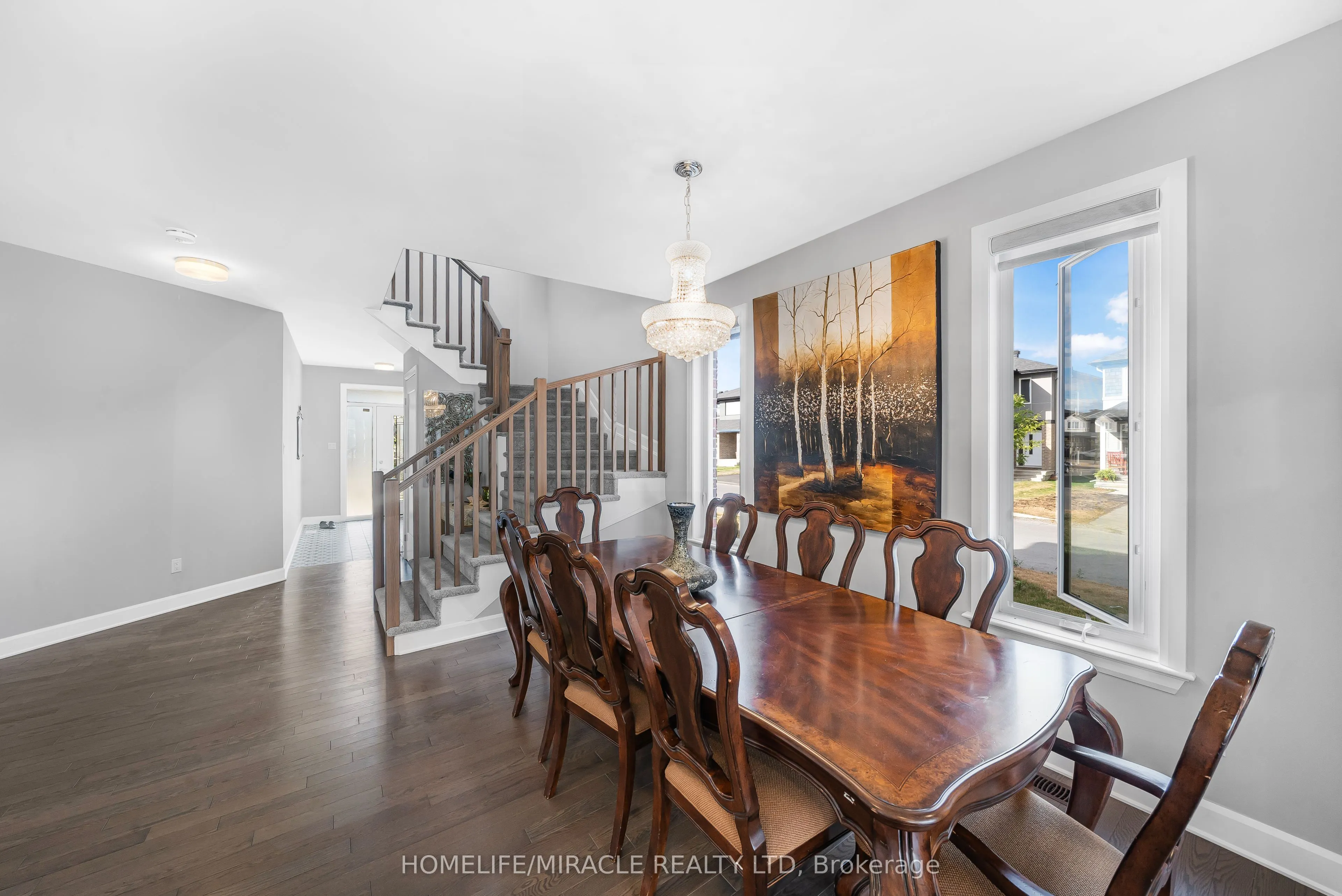 896 Sendero Way