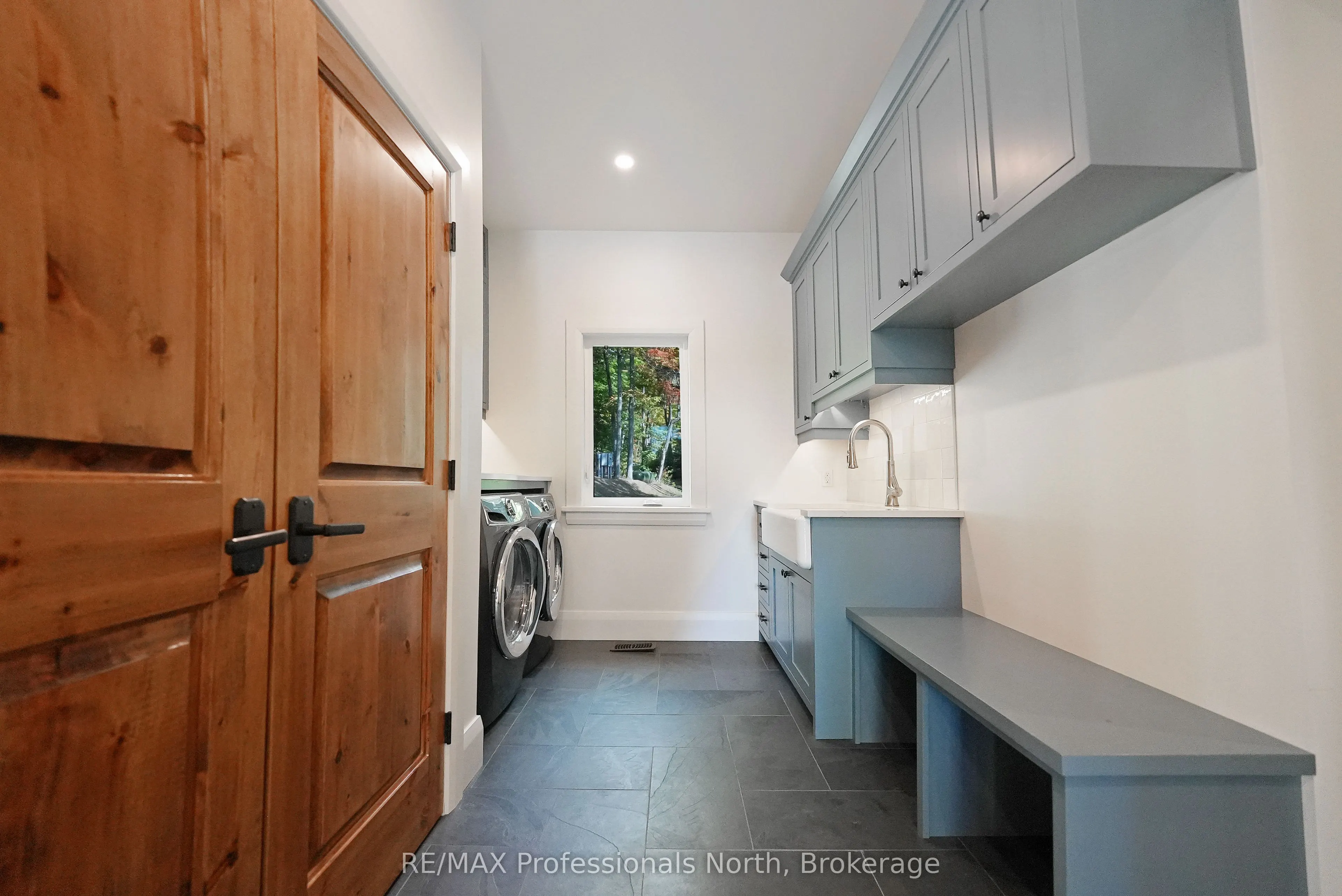 1394 Flatwater Cove Trail