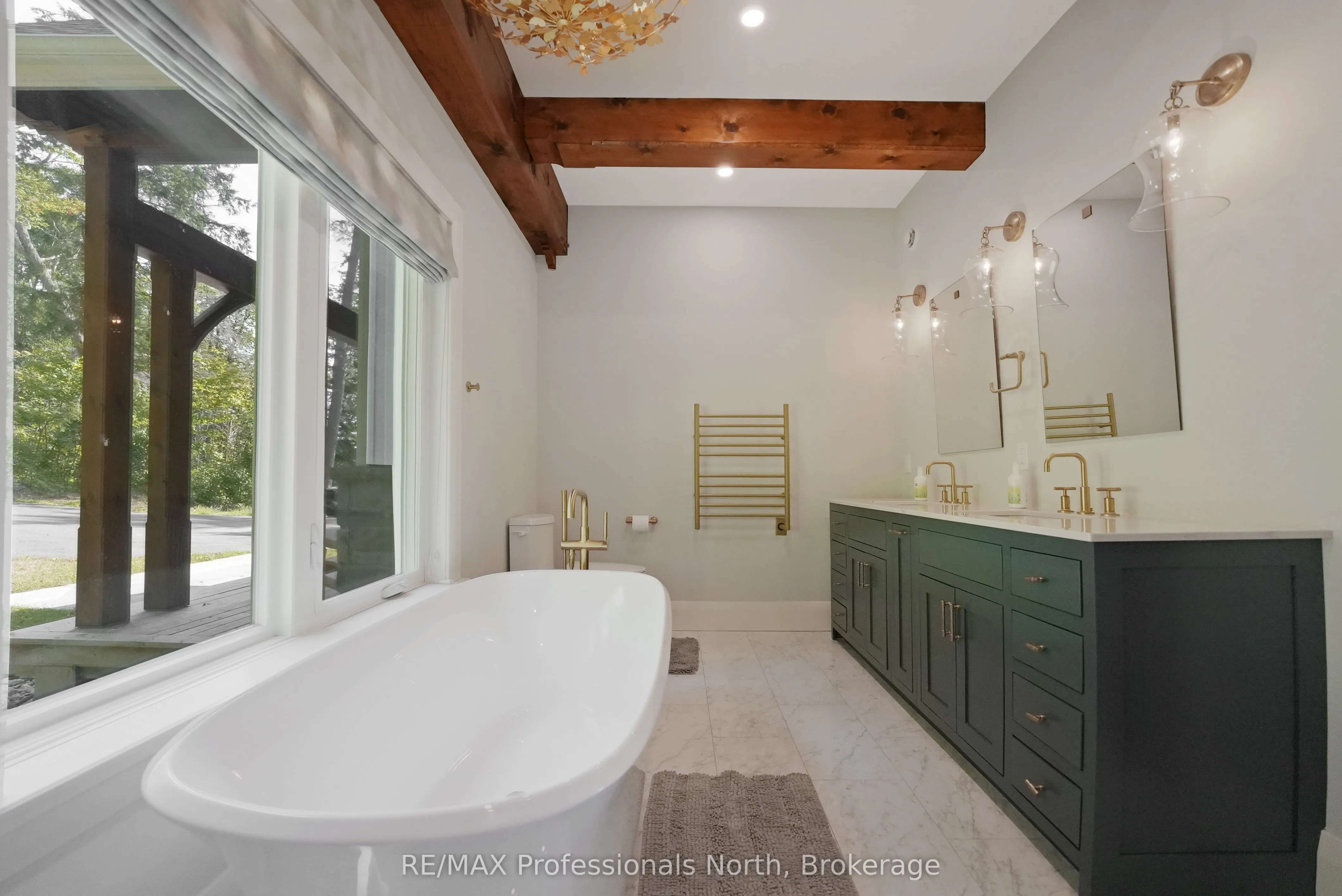 1394 Flatwater Cove Trail
