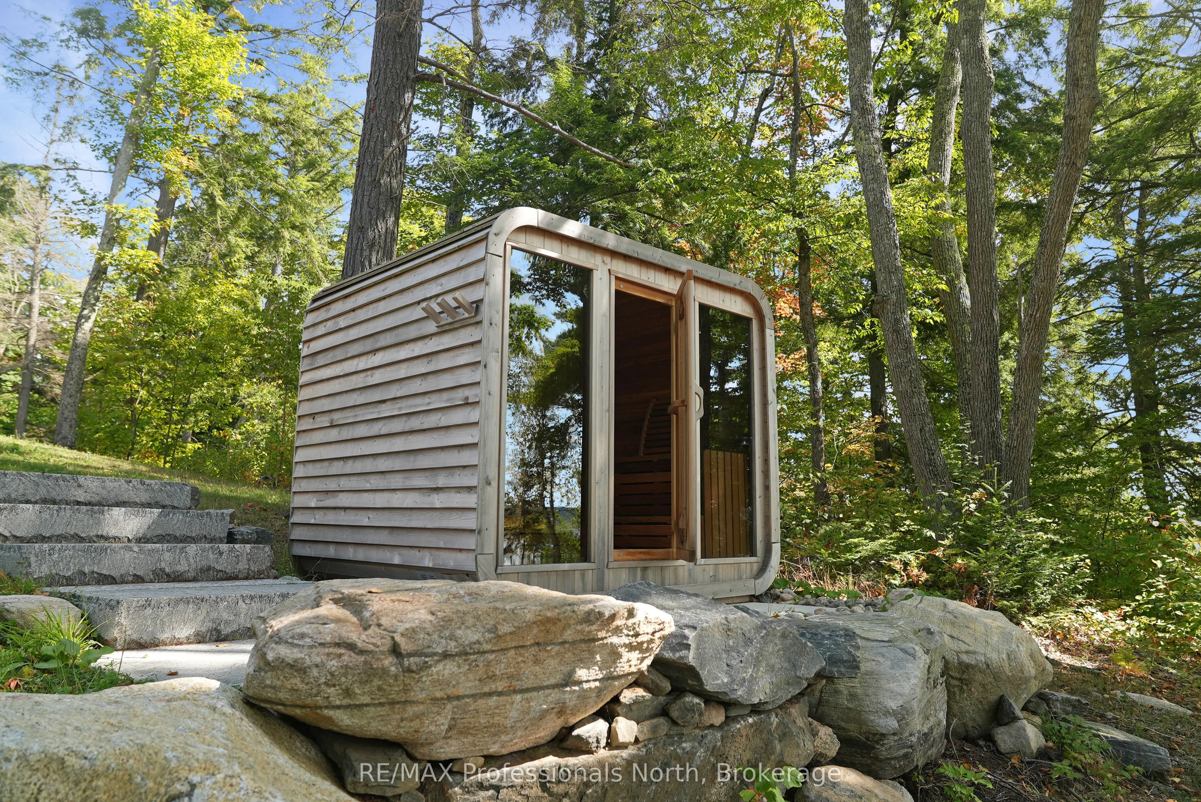 1394 Flatwater Cove Trail