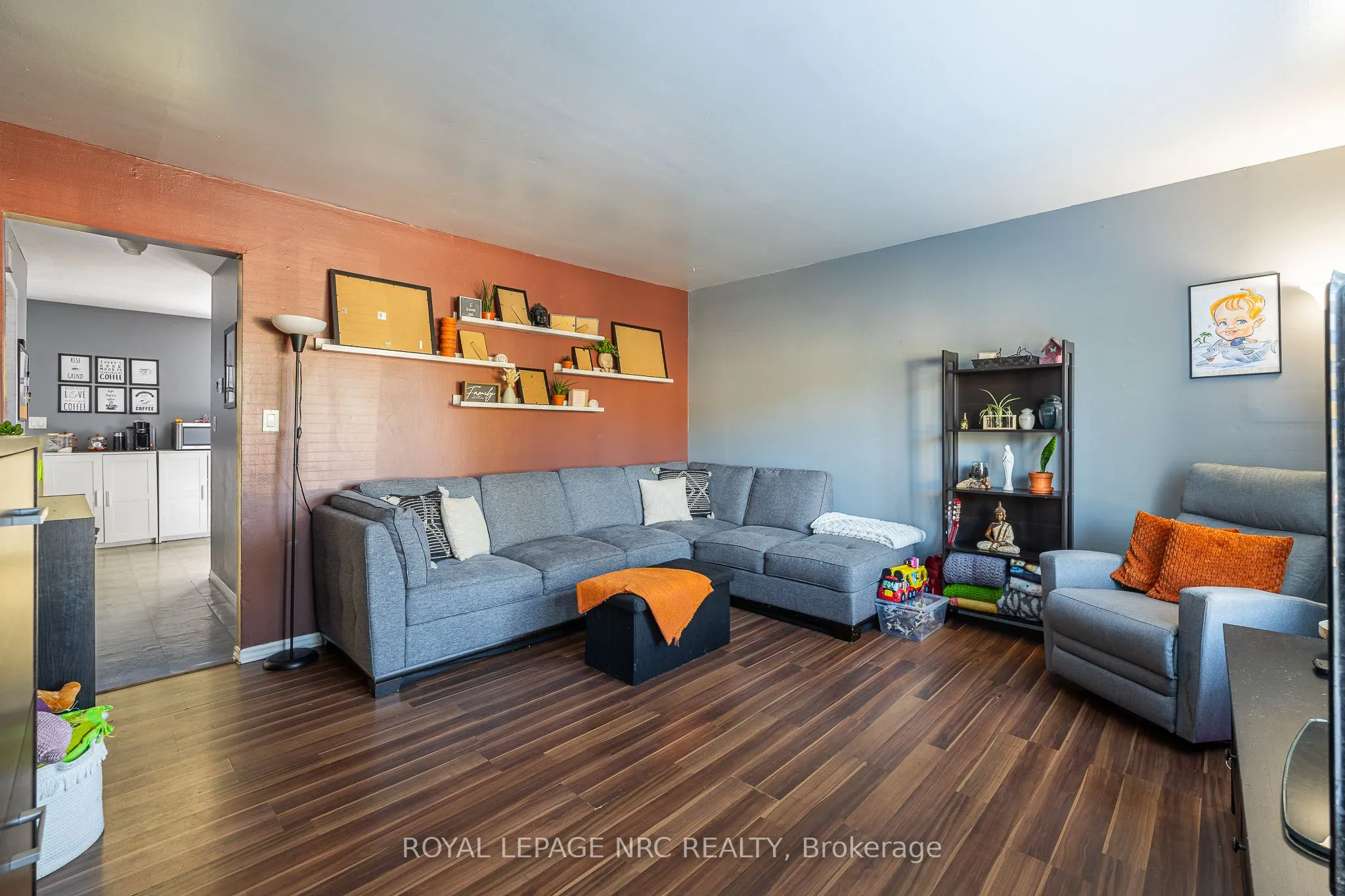 4215 Meadowvale Drive, #39
