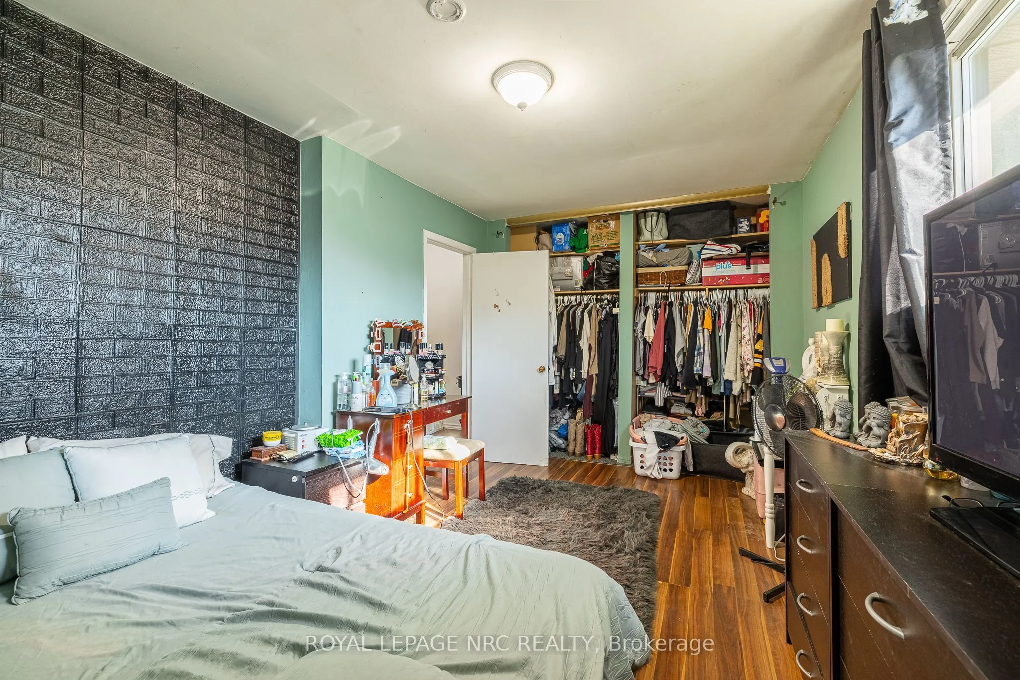 4215 Meadowvale Drive, #39