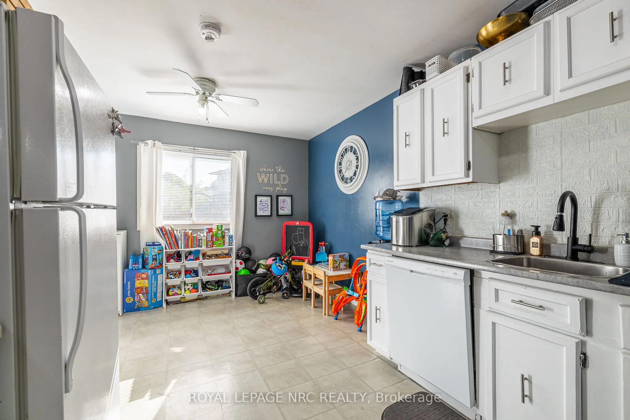 4215 Meadowvale Drive, #39