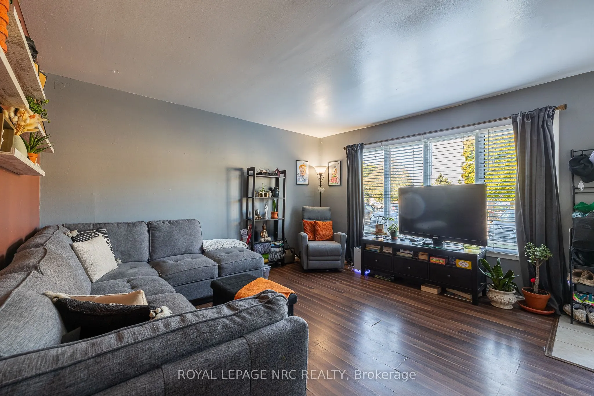 4215 Meadowvale Drive, #39