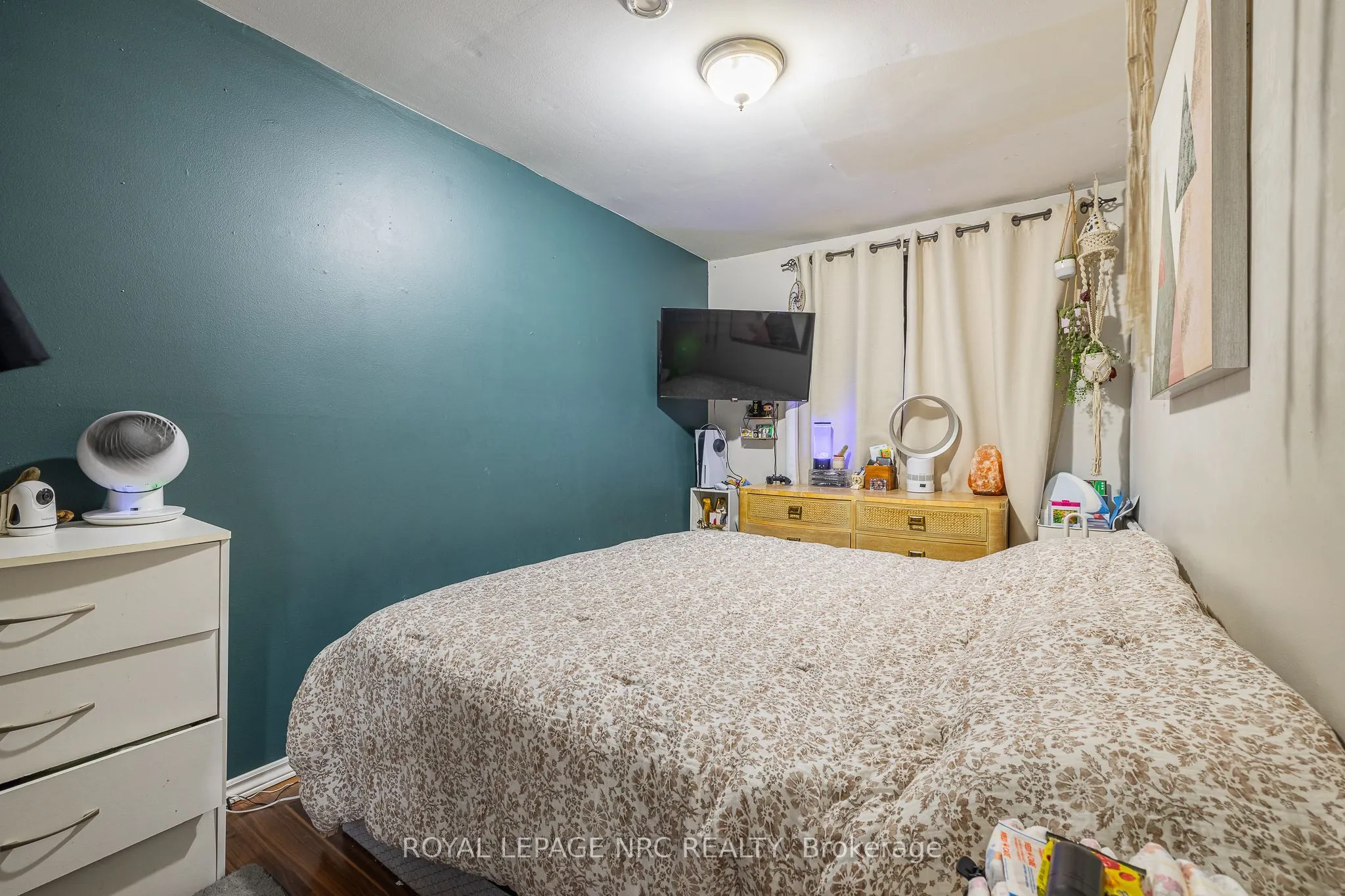 4215 Meadowvale Drive, #39