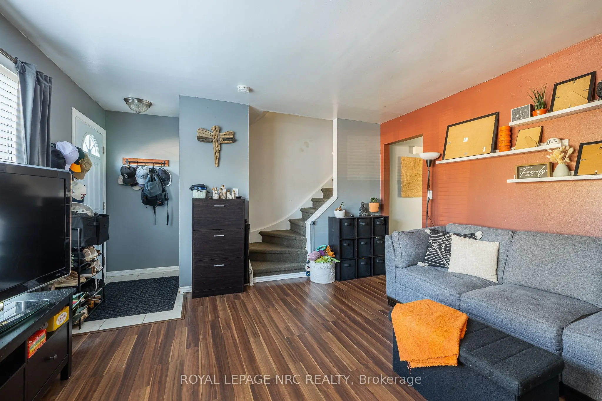 4215 Meadowvale Drive, #39