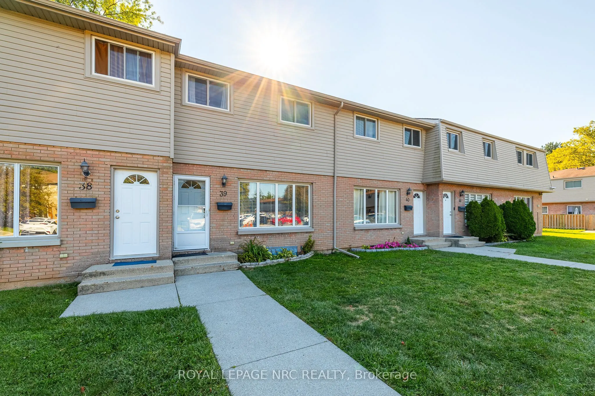 4215 Meadowvale Drive, #39