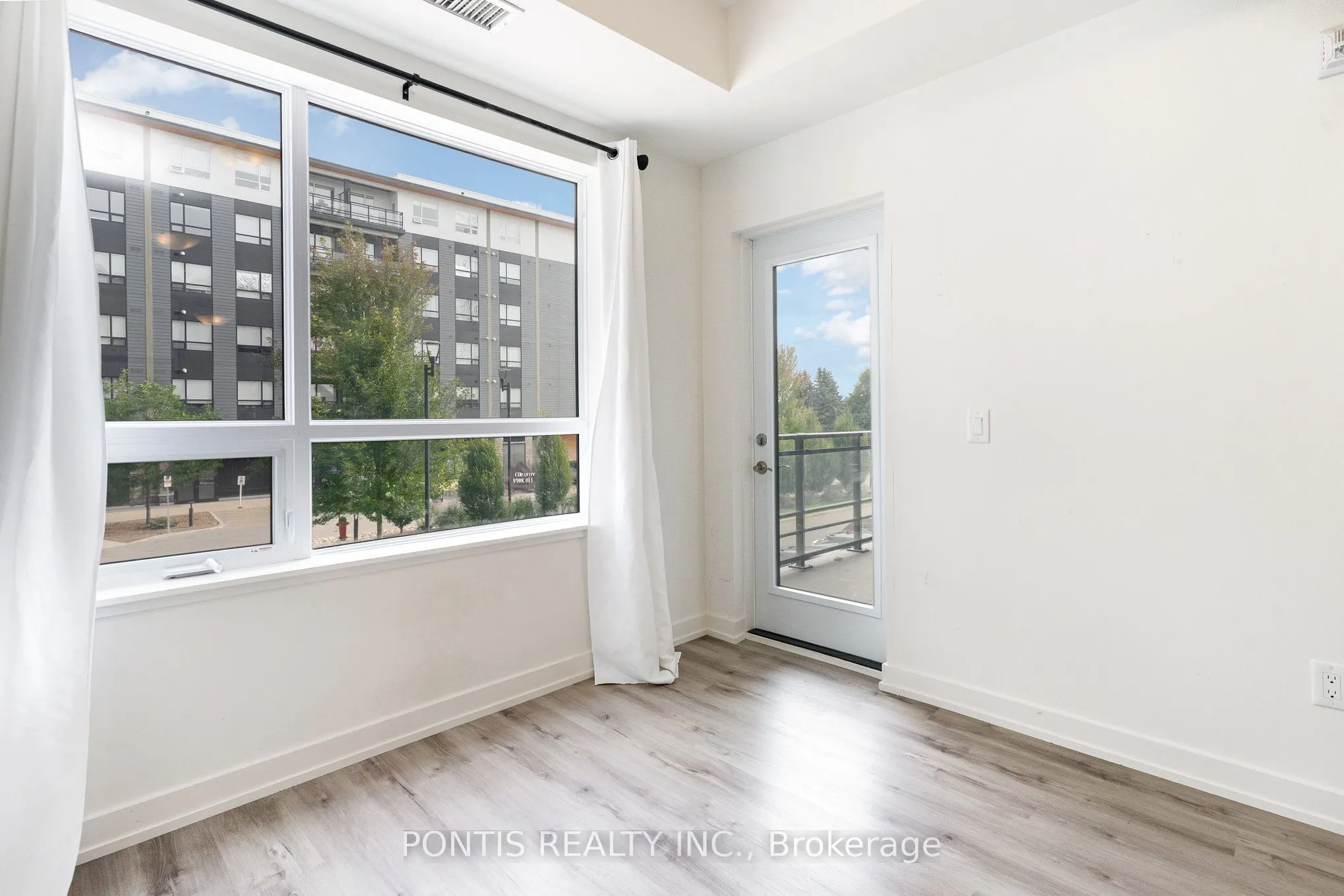 251 Northfield Drive E, #207