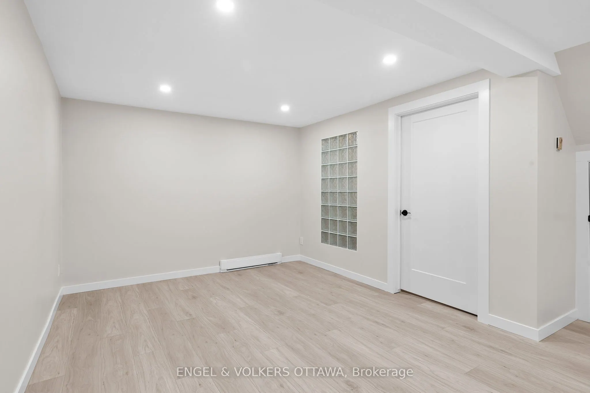 1529 Meadowbrook Road, #33