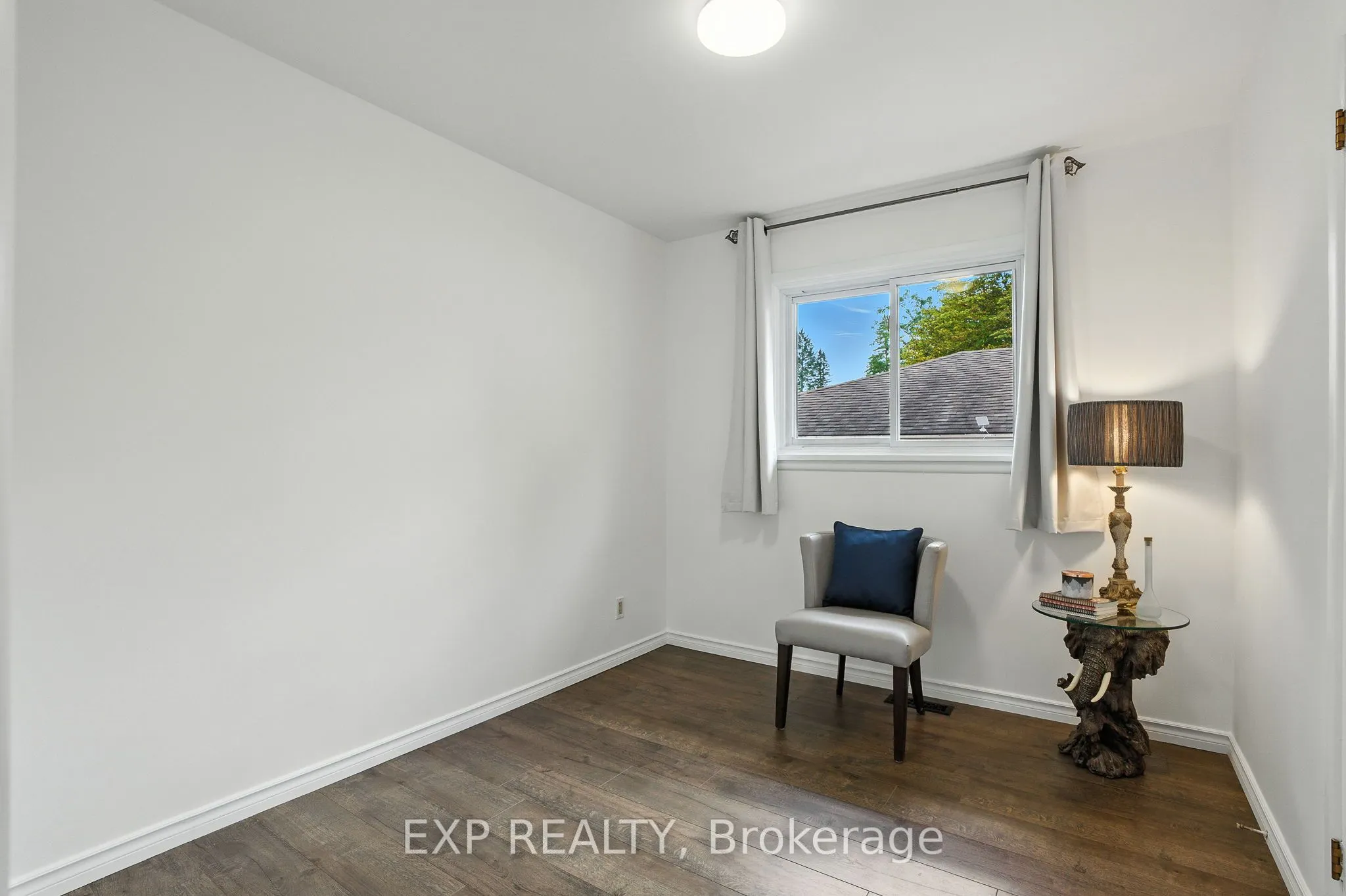 1419 Second Street W