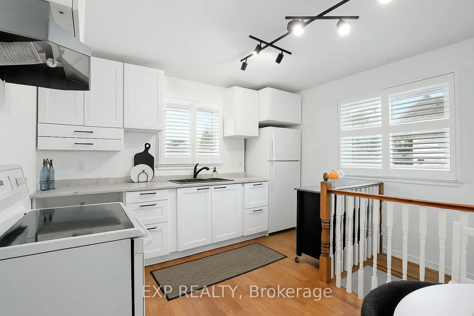 1419 Second Street W